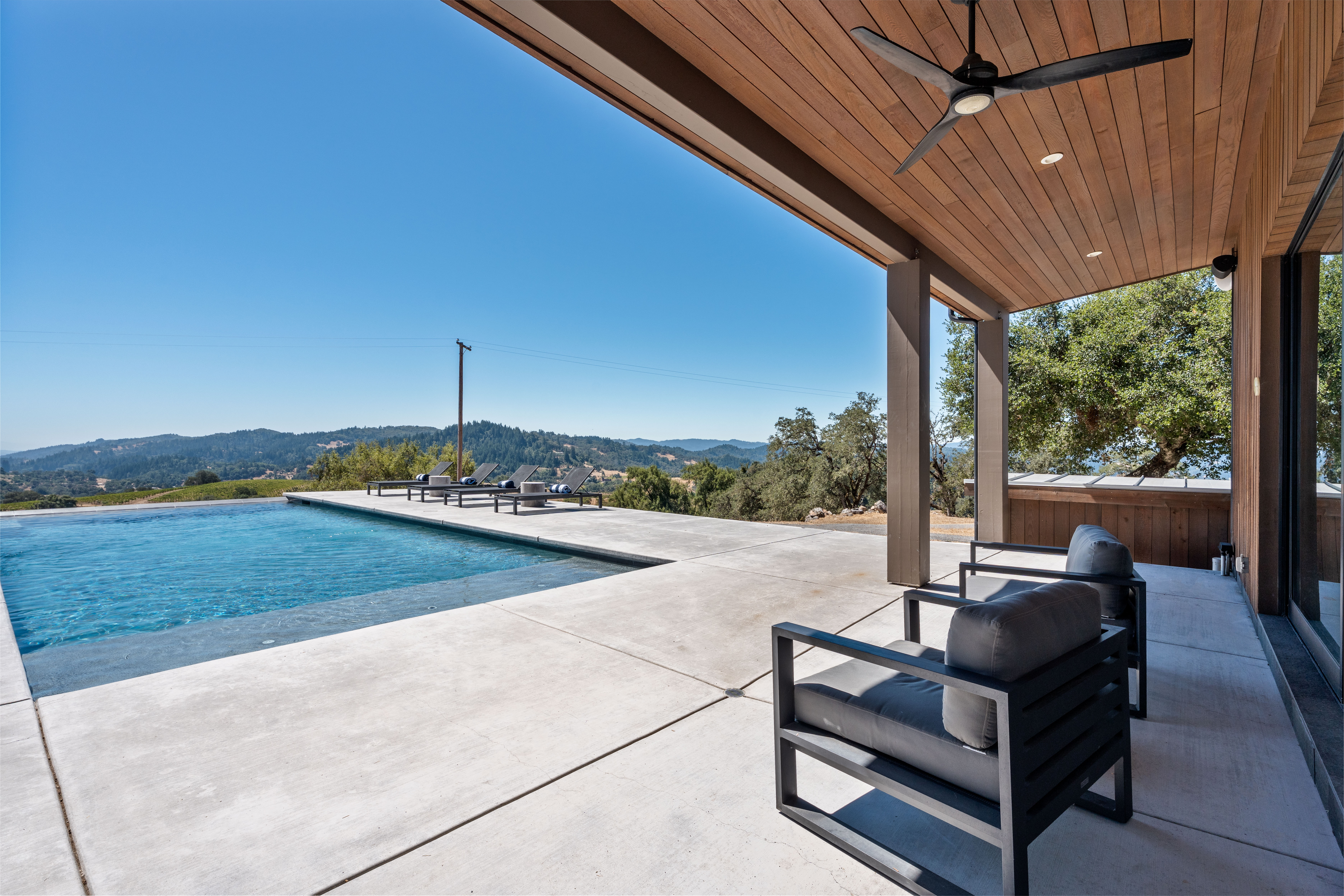  18115 Highlands Ridge Road, Yorkville, CA 95494 - 物件實景