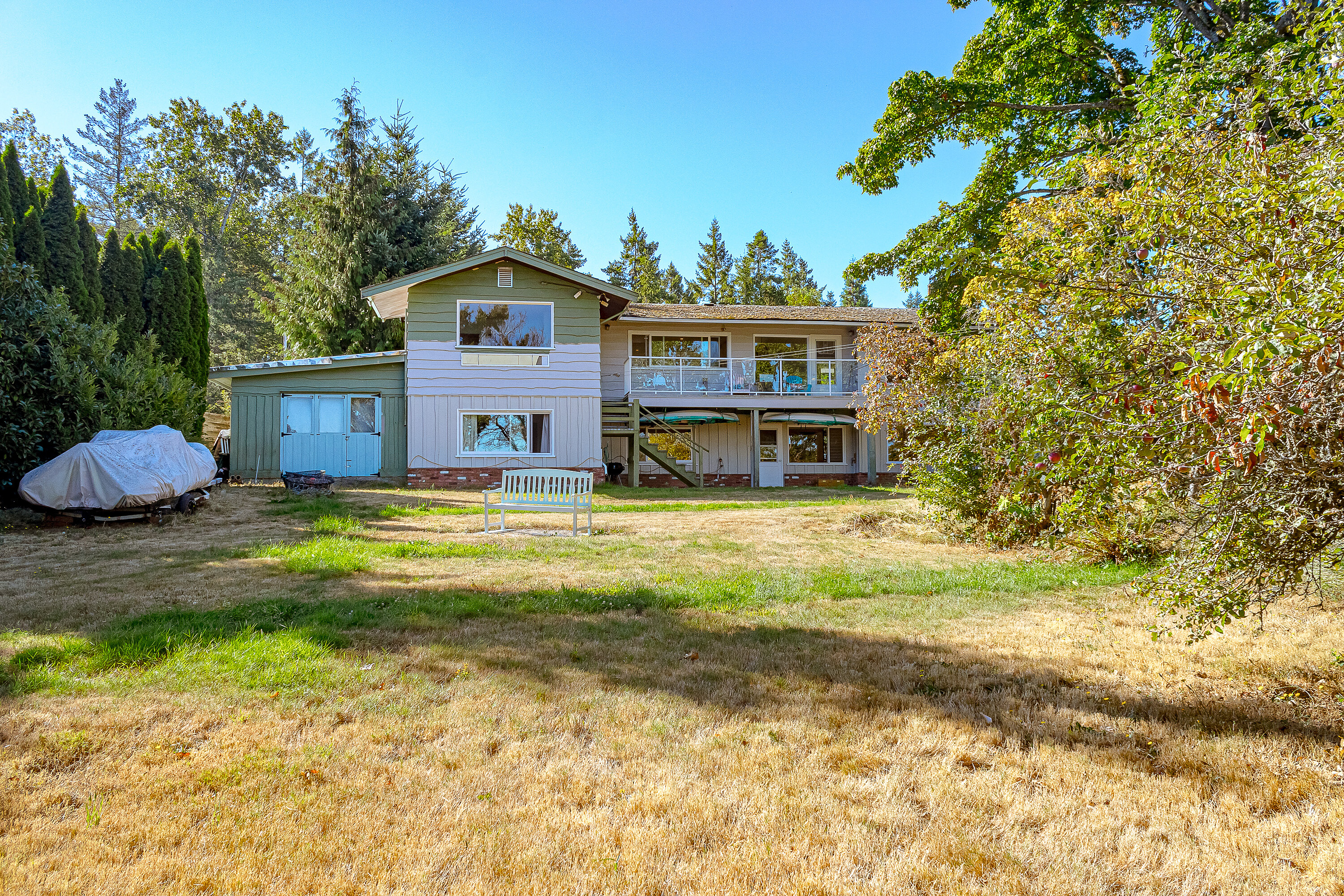  Prime Waterfront Home - 物件實景