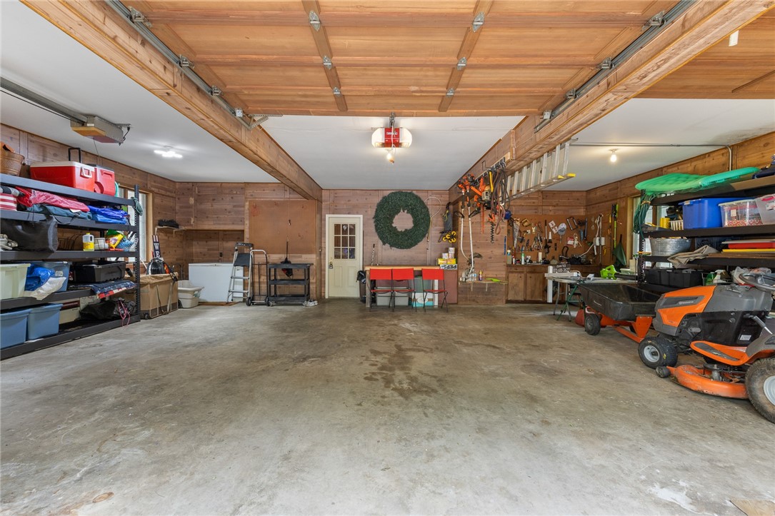 Harrison, Arkansas, 72601, United States, 7 Bedrooms Bedrooms, ,5 BathroomsBathrooms,Residential,For Sale,1850166