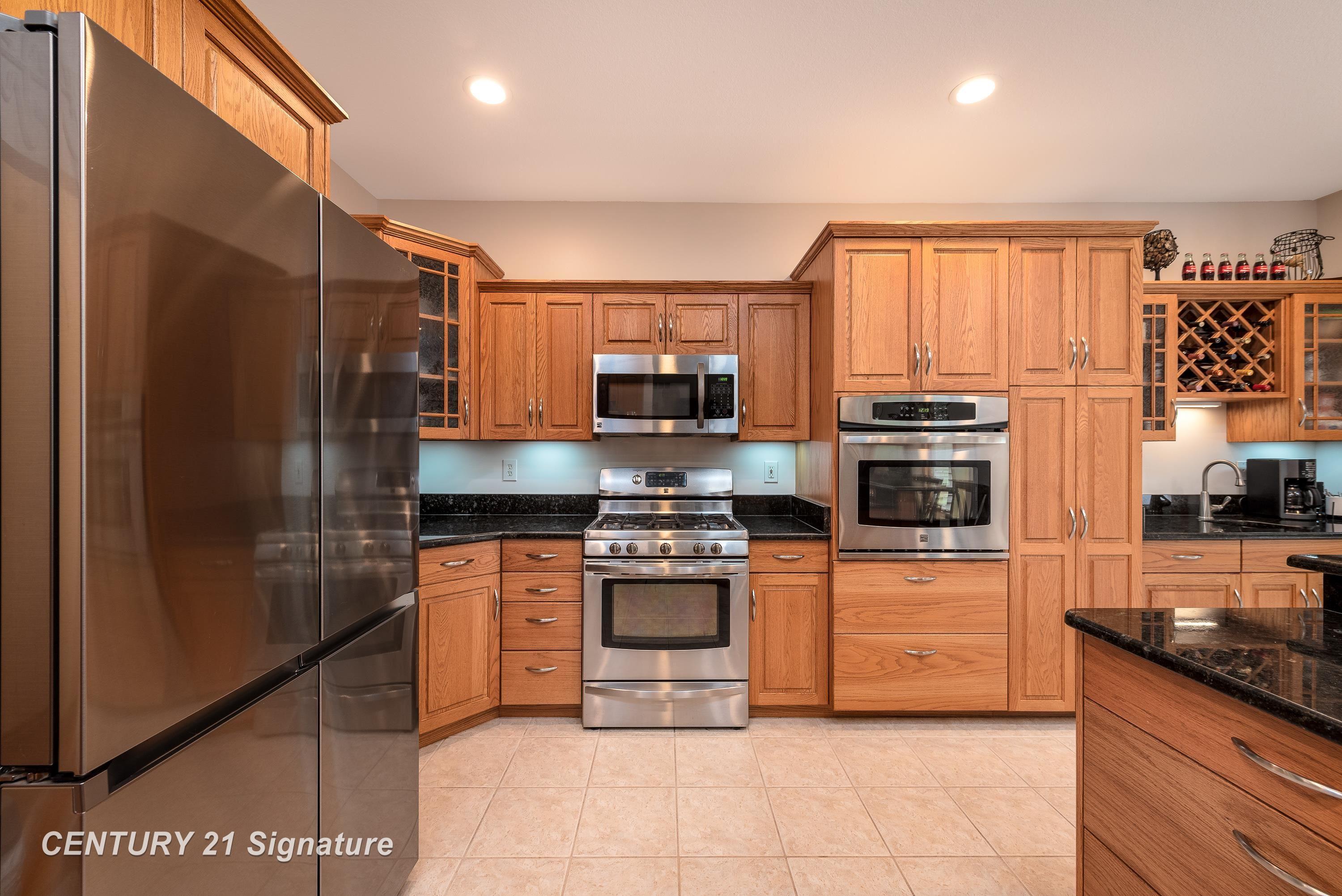 Midland, Michigan, 48642, United States, 4 Bedrooms Bedrooms, ,4 BathroomsBathrooms,Residential,For Sale,1981161