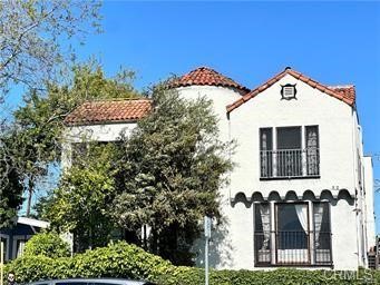 Los Angeles, California, 90004, United States, 8 Bedrooms Bedrooms, ,Residential,For Sale,1977695