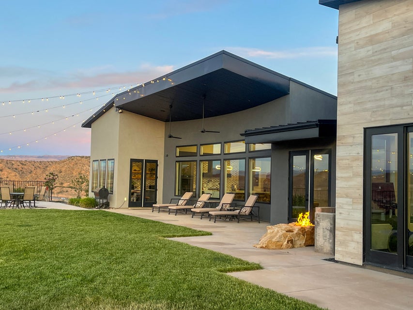 Washington, Utah, 84780, United States, 4 Bedrooms Bedrooms, ,4 BathroomsBathrooms,Residential,For Sale,1998221