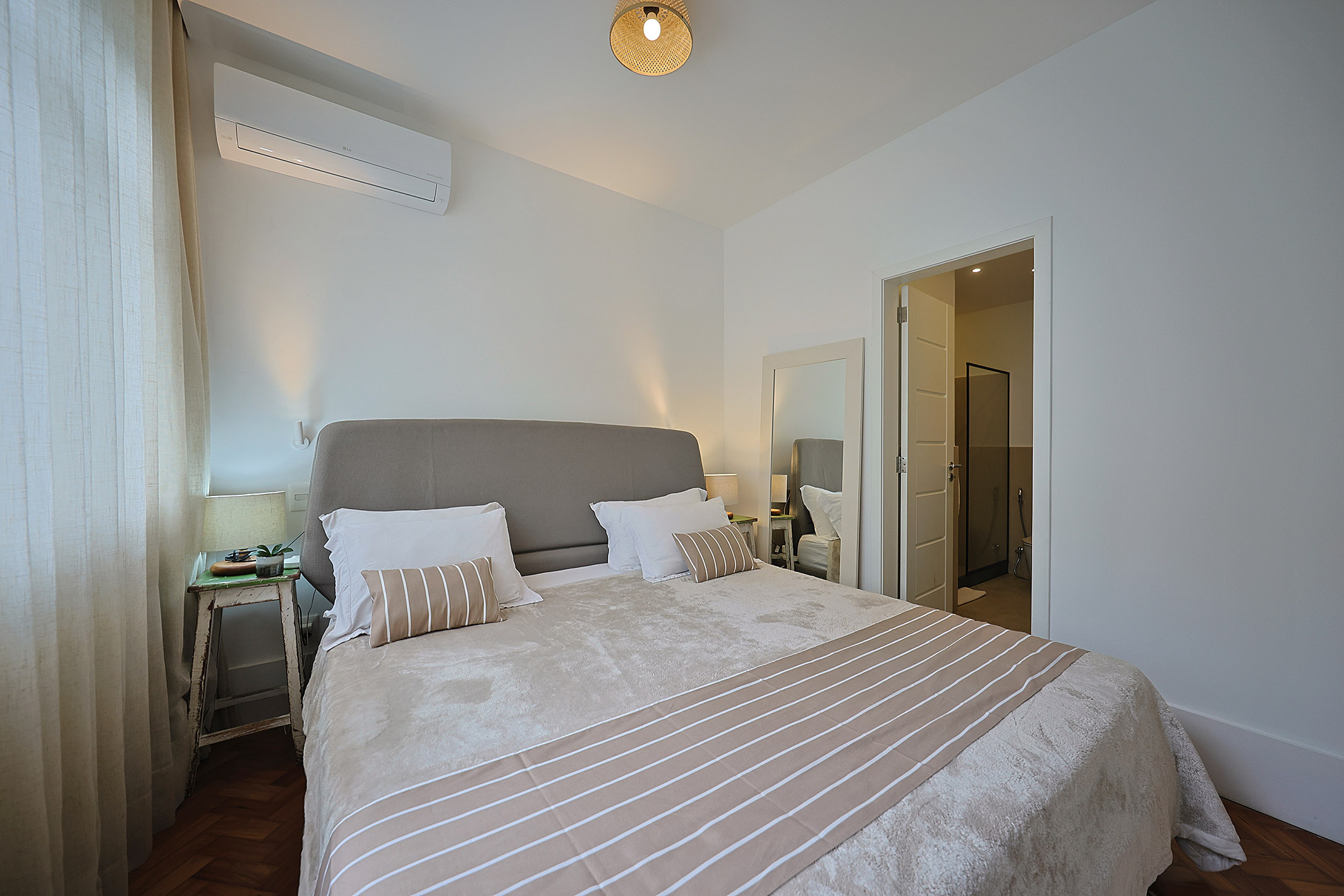  Renovated apartment with two suites one block from Leblon Beach - 物件實景