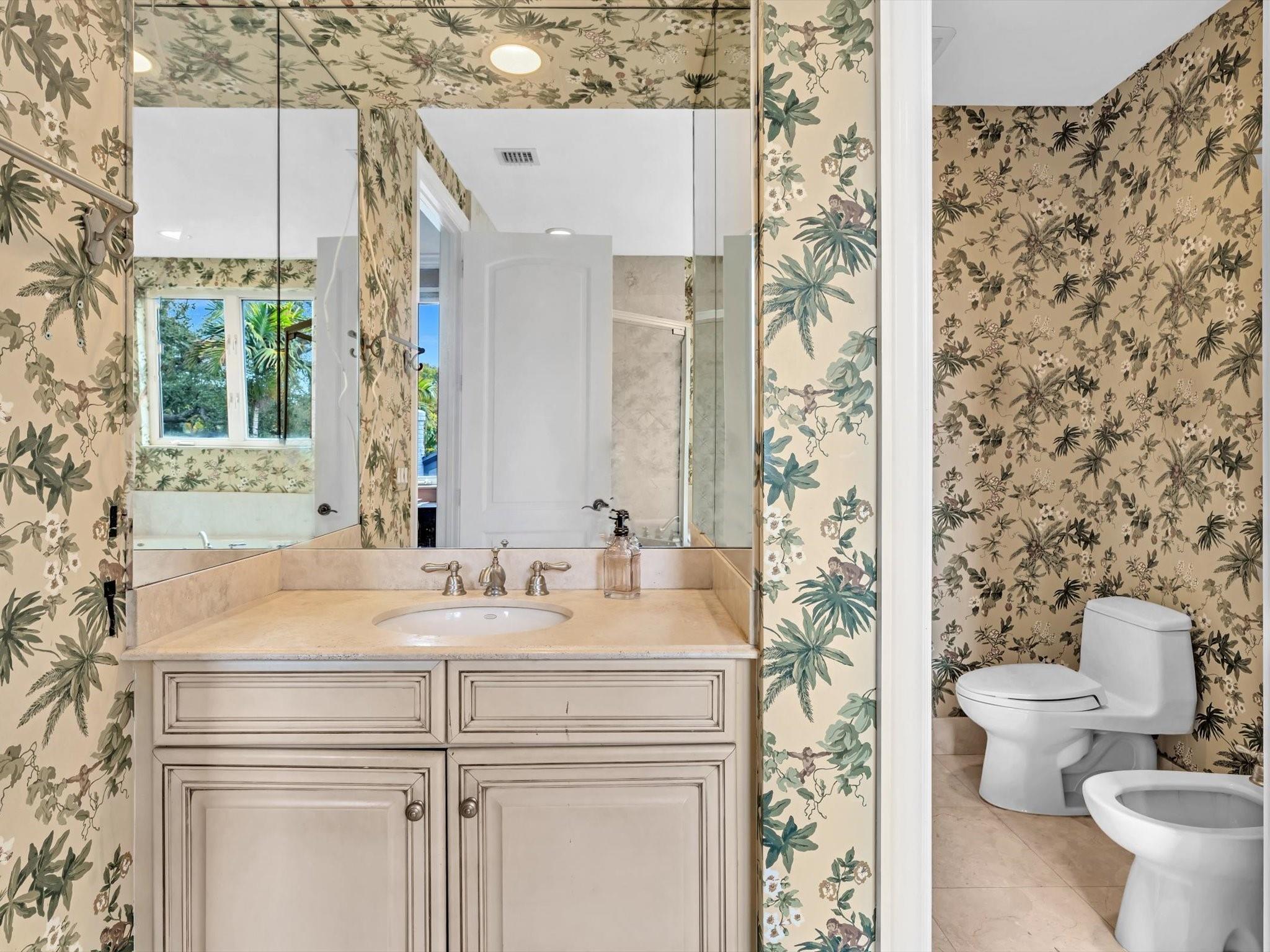 Fort Lauderdale, Florida, 33301, United States, 3 Bedrooms Bedrooms, ,5 BathroomsBathrooms,Residential,For Sale,1979910