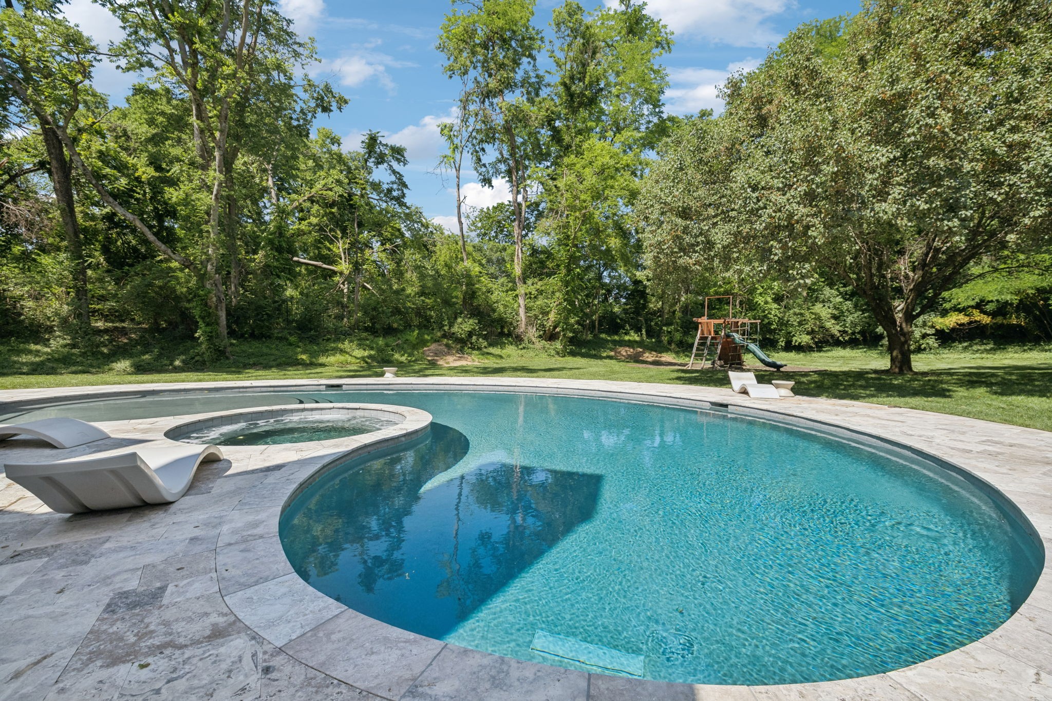  827 Maxwell Ct, Nashville, TN, 37220 - 物件實景
