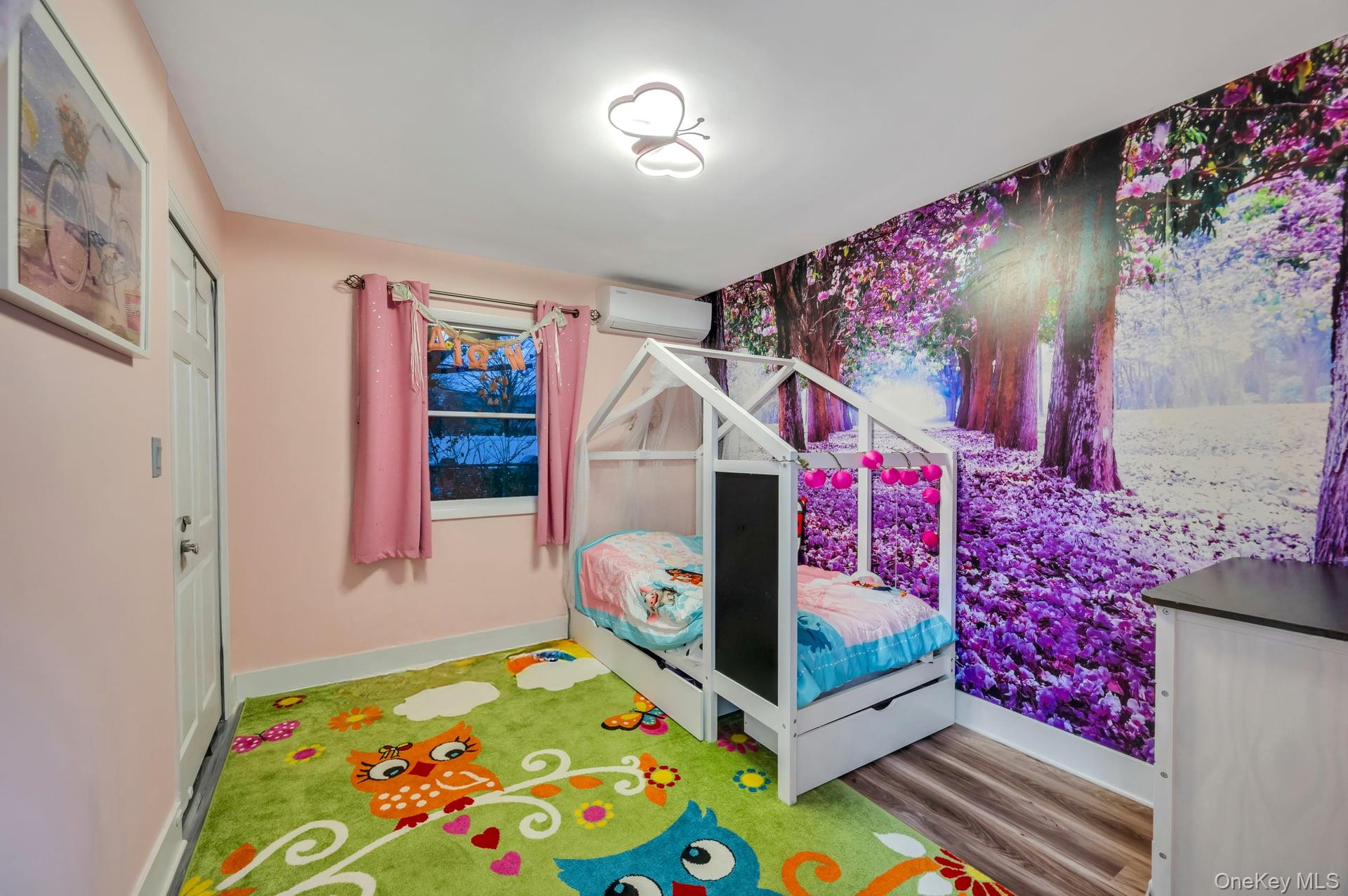 Bellport, New York, 11713, United States, 4 Bedrooms Bedrooms, ,2 BathroomsBathrooms,Residential,For Sale,2002038