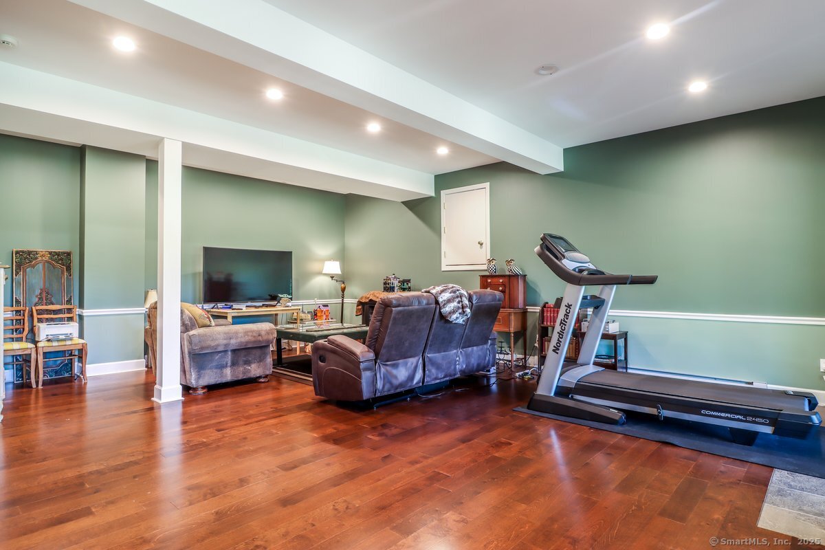 Kent, Connecticut, 06757, United States, 4 Bedrooms Bedrooms, ,5 BathroomsBathrooms,Residential,For Sale,1875282