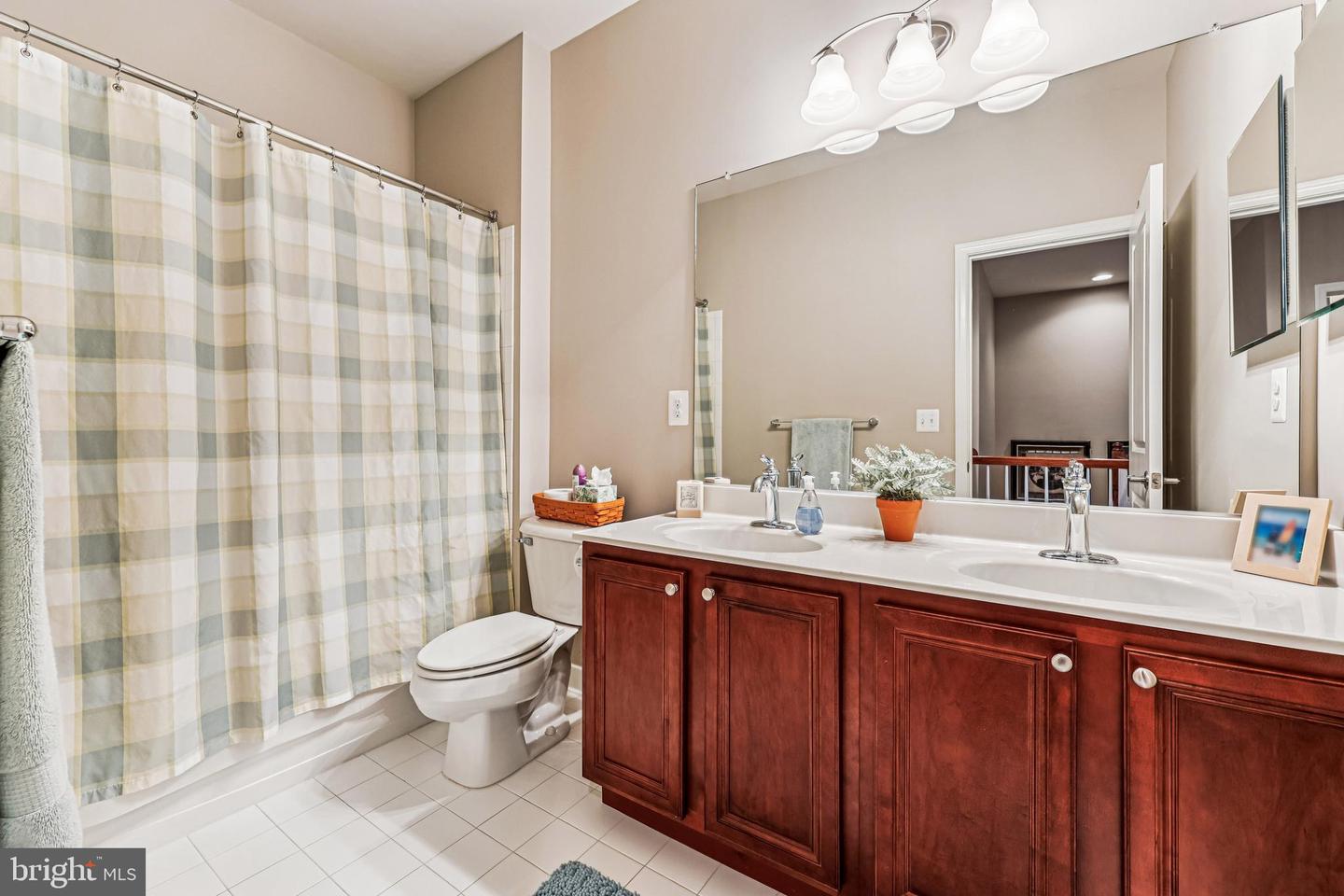 Frederick, Maryland, 21701, United States, 3 Bedrooms Bedrooms, ,4 BathroomsBathrooms,Residential,For Sale,1986533