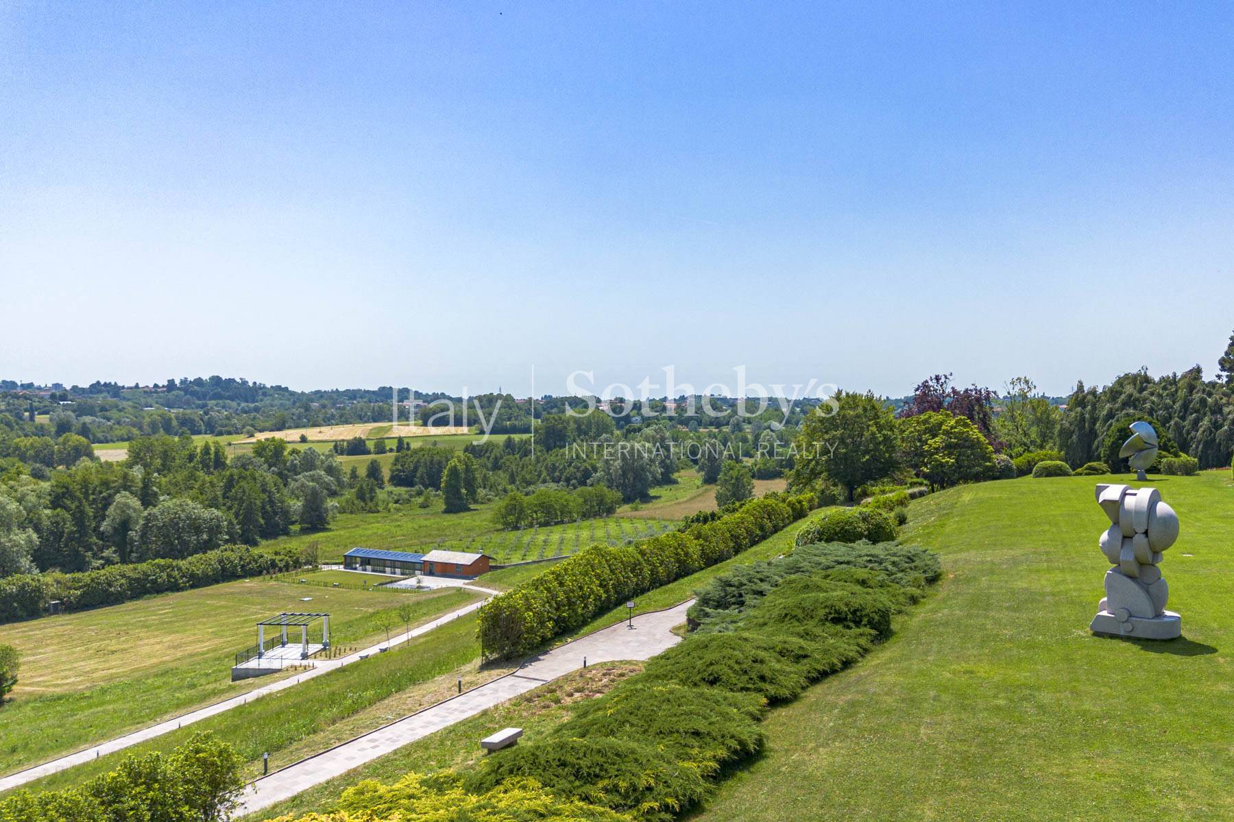  Distinguished villa with private art park and olive grove - 物件實景