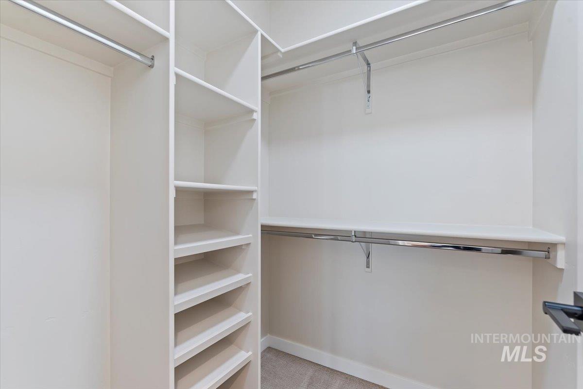 Eagle, Idaho, 83616-1017, United States, 4 Bedrooms Bedrooms, ,Residential,For Sale,1925086