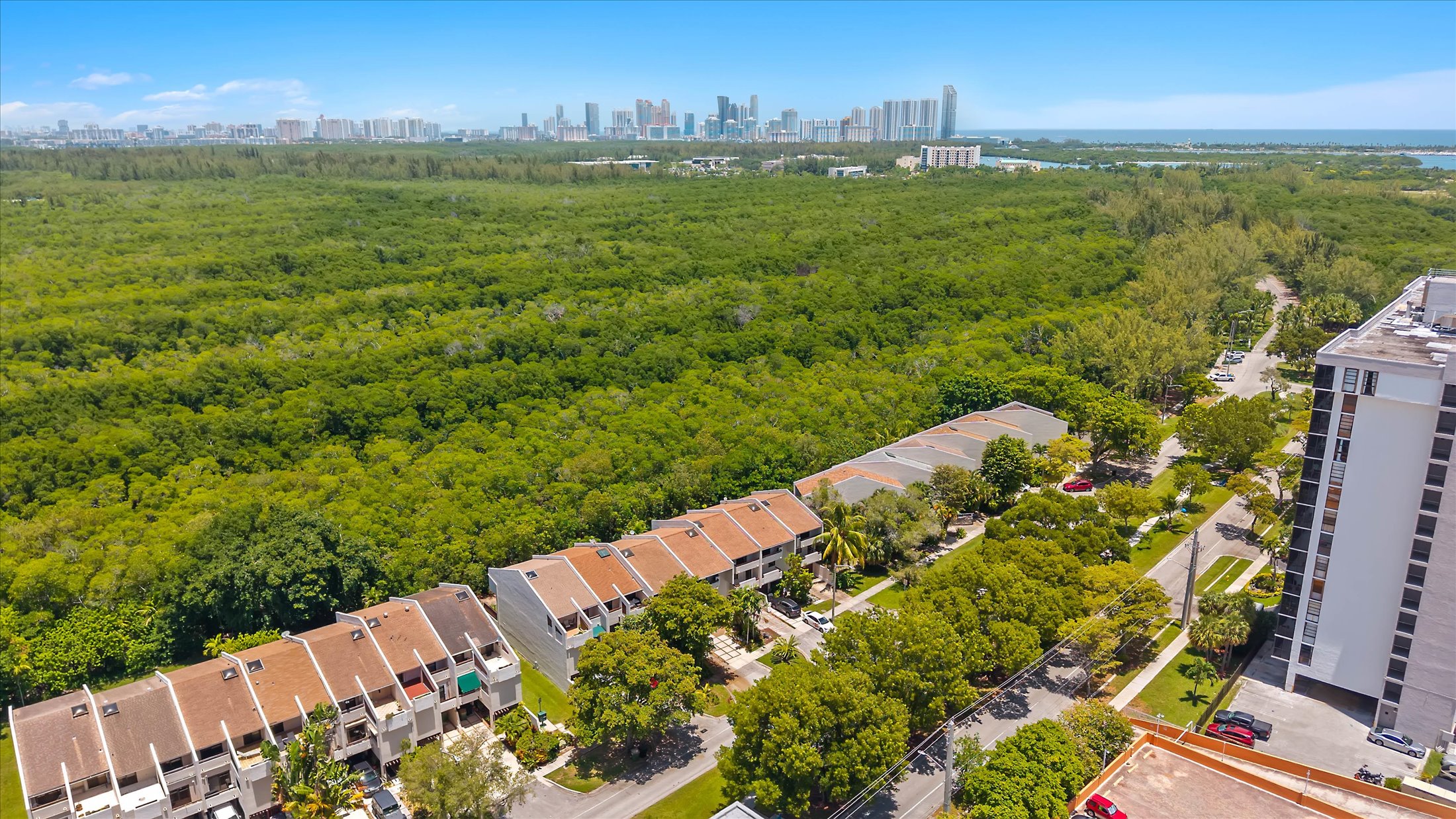  2525 NE 135th St, North Miami, FL, 33181 - 物件實景