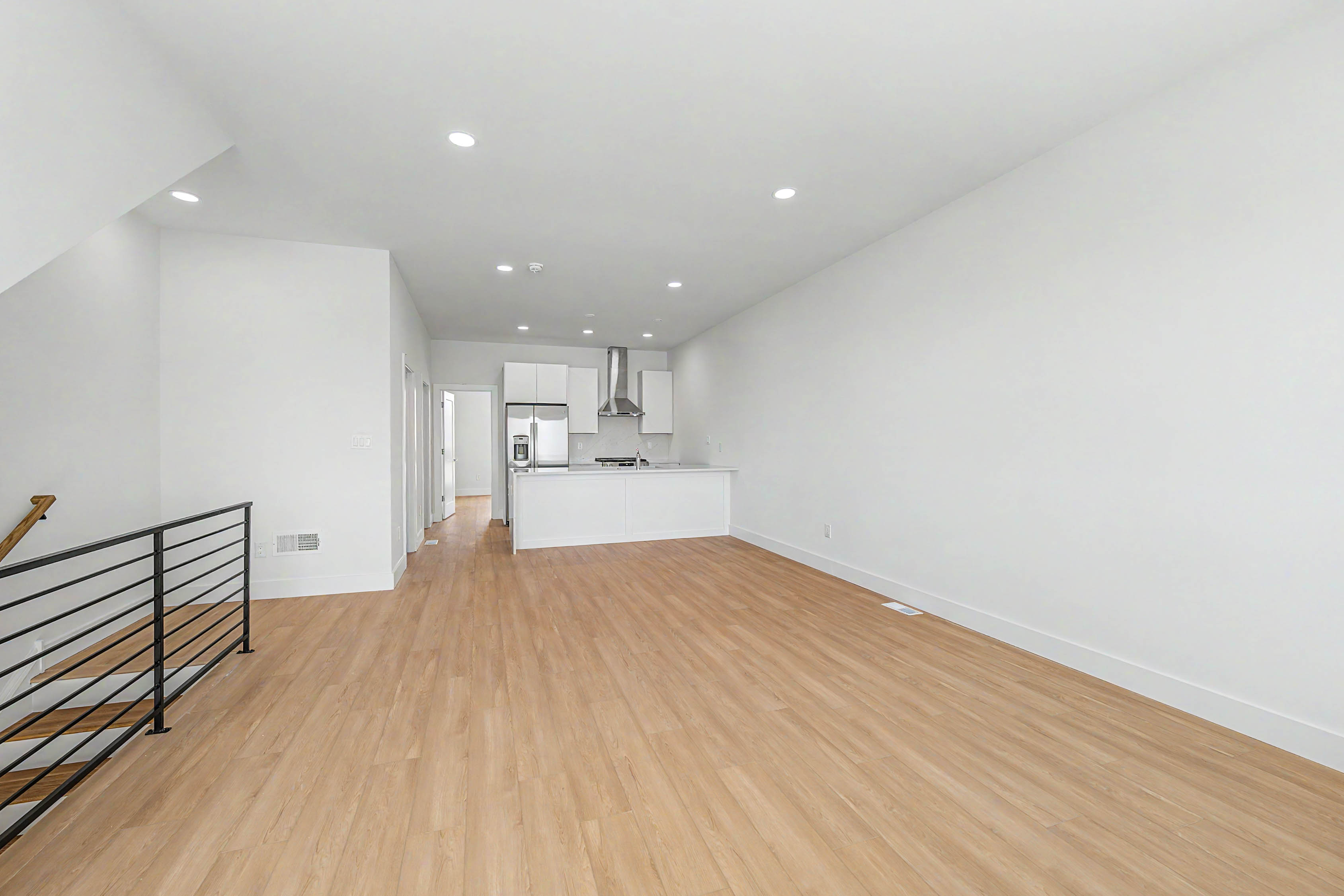 105 B Westminster Avenue - 物件實景
