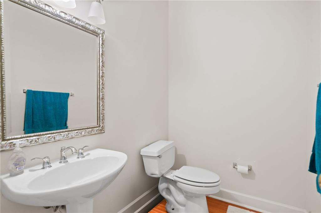 Roswell, Georgia, 30075, United States, 4 Bedrooms Bedrooms, ,3 BathroomsBathrooms,Residential,For Sale,1986078