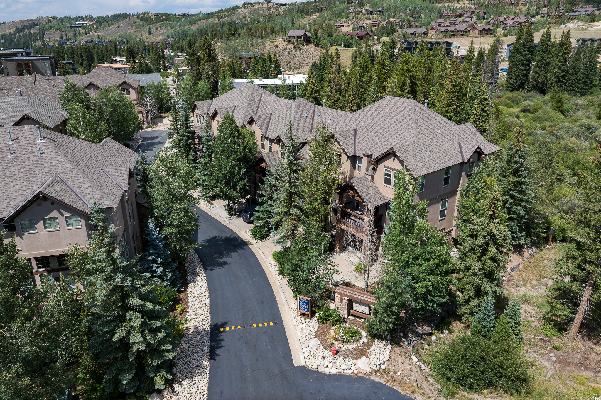  Thoughtfully Designed For Comfortable Mountain Living - 物件實景