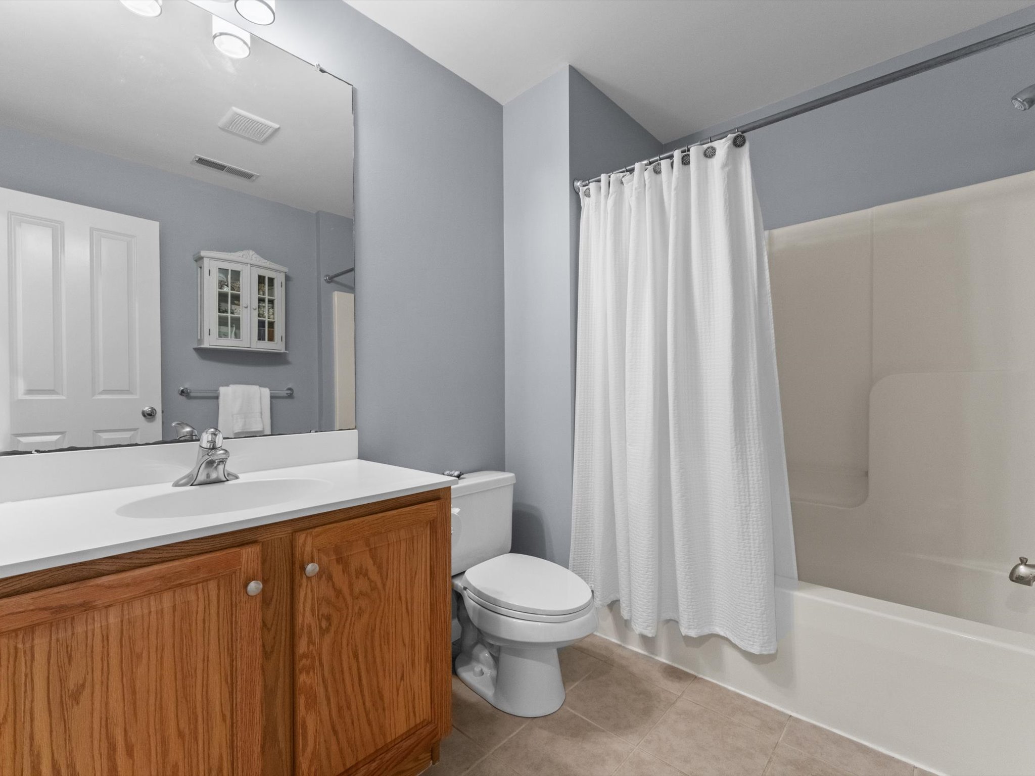  100 Buttercup Ln, Grafton, MA, 01560 - 物件實景