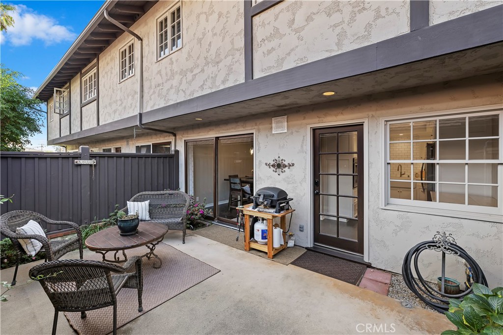 Sierra Madre, California, 91024, United States, 2 Bedrooms Bedrooms, ,3 BathroomsBathrooms,Residential,For Sale,1992859