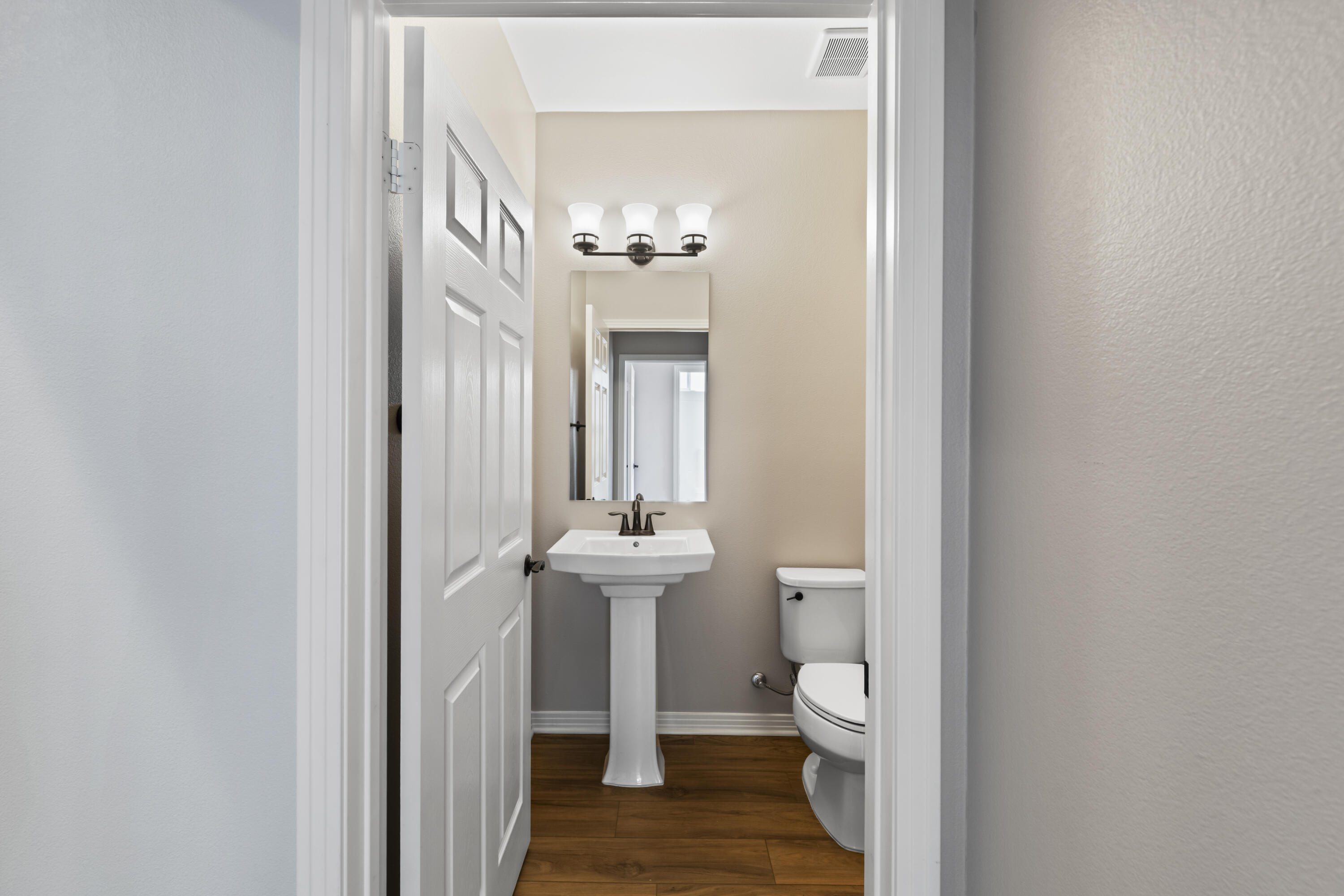 Palm Desert, California, 92211, United States, 3 Bedrooms Bedrooms, ,4 BathroomsBathrooms,Residential,For Sale,1949853