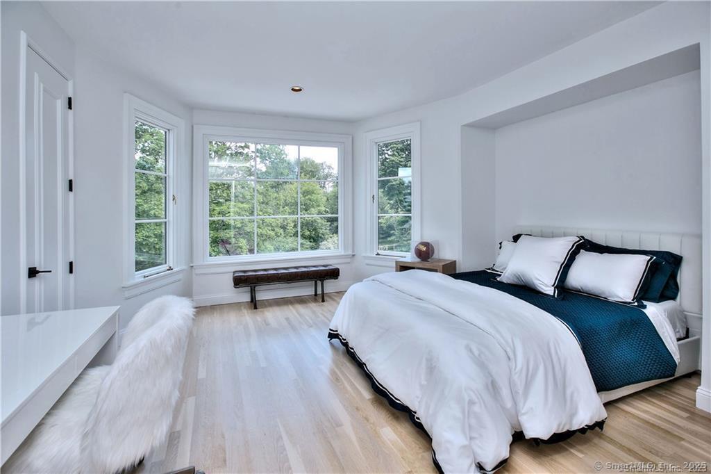 Westport, Connecticut, 06880, United States, 6 Bedrooms Bedrooms, ,7 BathroomsBathrooms,Residential,For Sale,1784417