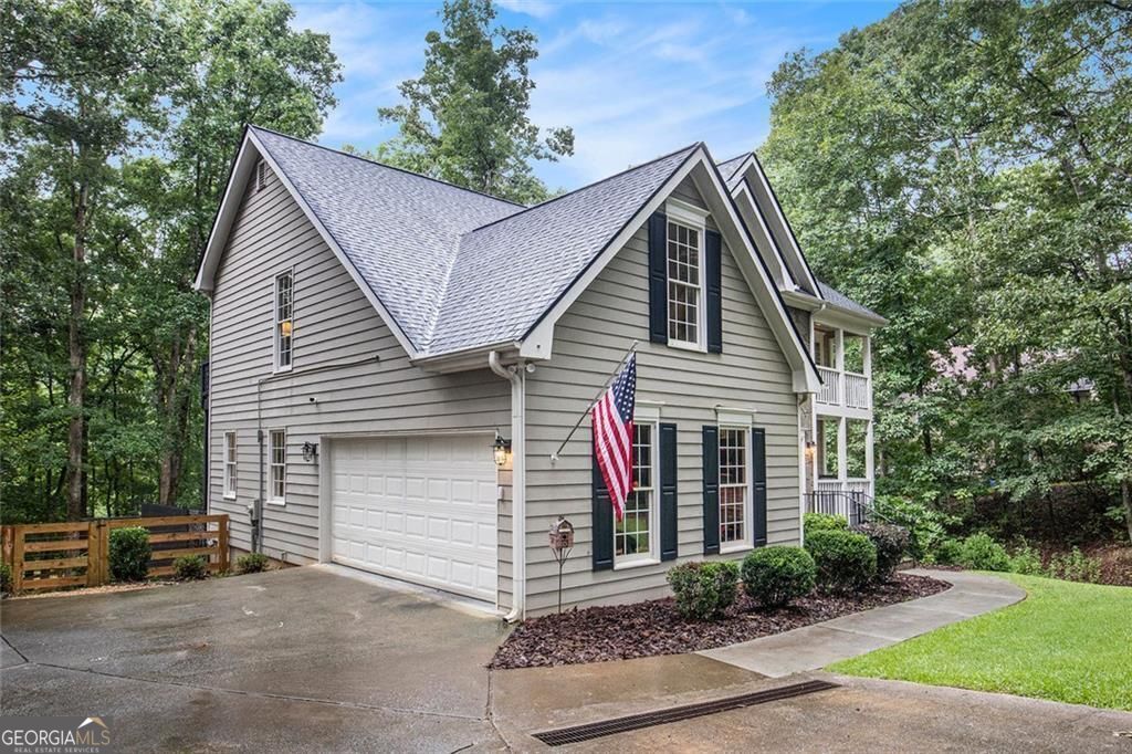 Flowery Branch, Georgia, 30542, United States, 5 Bedrooms Bedrooms, ,4 BathroomsBathrooms,Residential,For Sale,1914640