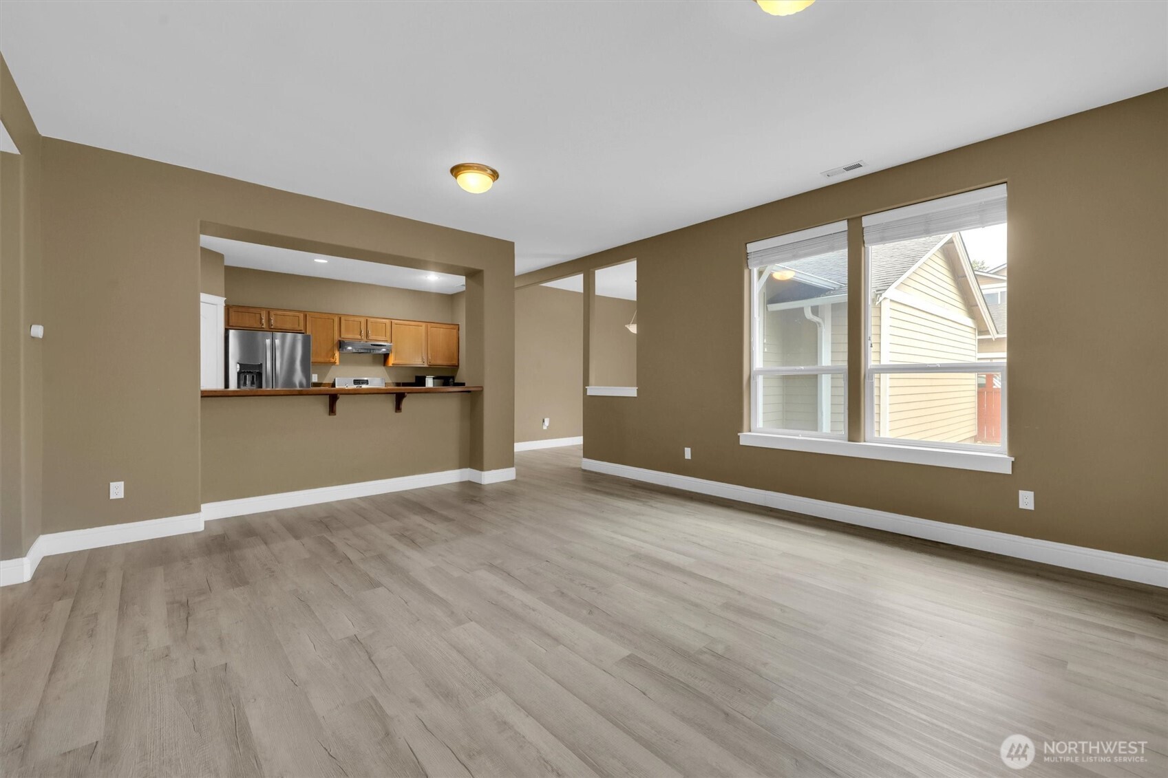 Puyallup, Washington, 98375, United States, 4 Bedrooms Bedrooms, ,3 BathroomsBathrooms,Residential,For Sale,1983972