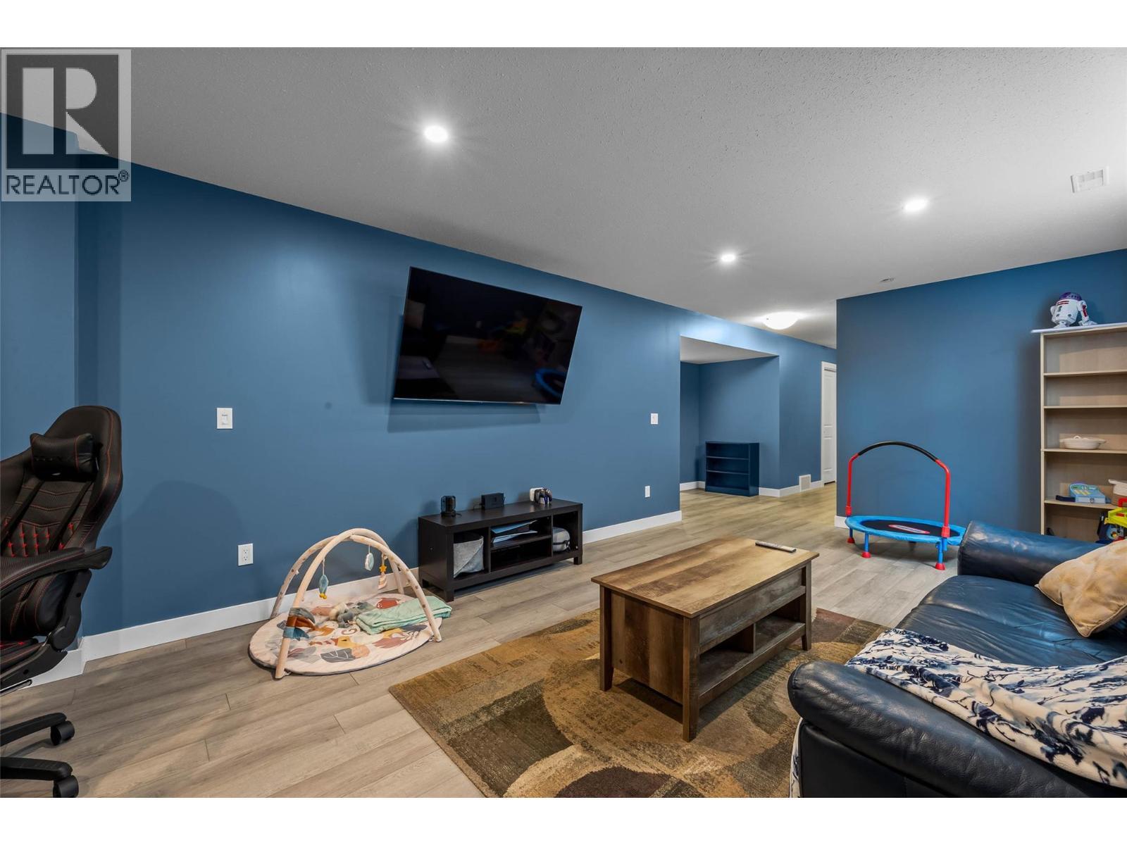KAMLOOPS, British Columbia, V2C 0G8, CA, 3 Bedrooms Bedrooms, ,2 BathroomsBathrooms,Residential,For Sale,1951302