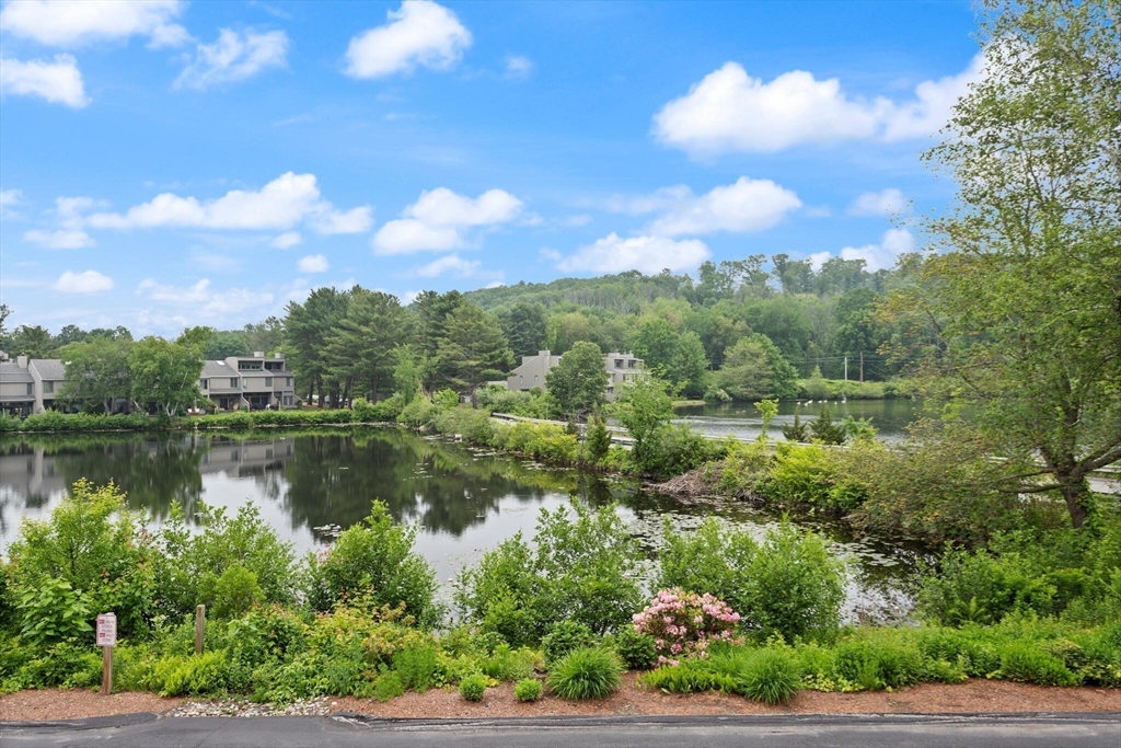 North Andover, Massachusetts, 01845, United States, 2 Bedrooms Bedrooms, ,2 BathroomsBathrooms,Residential,For Sale,1856023