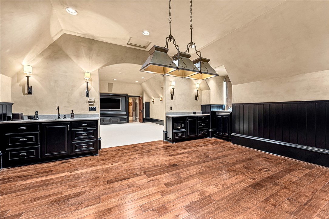 Rogers, Arkansas, 72758, United States, 3 Bedrooms Bedrooms, ,5 BathroomsBathrooms,Residential,For Sale,1857707