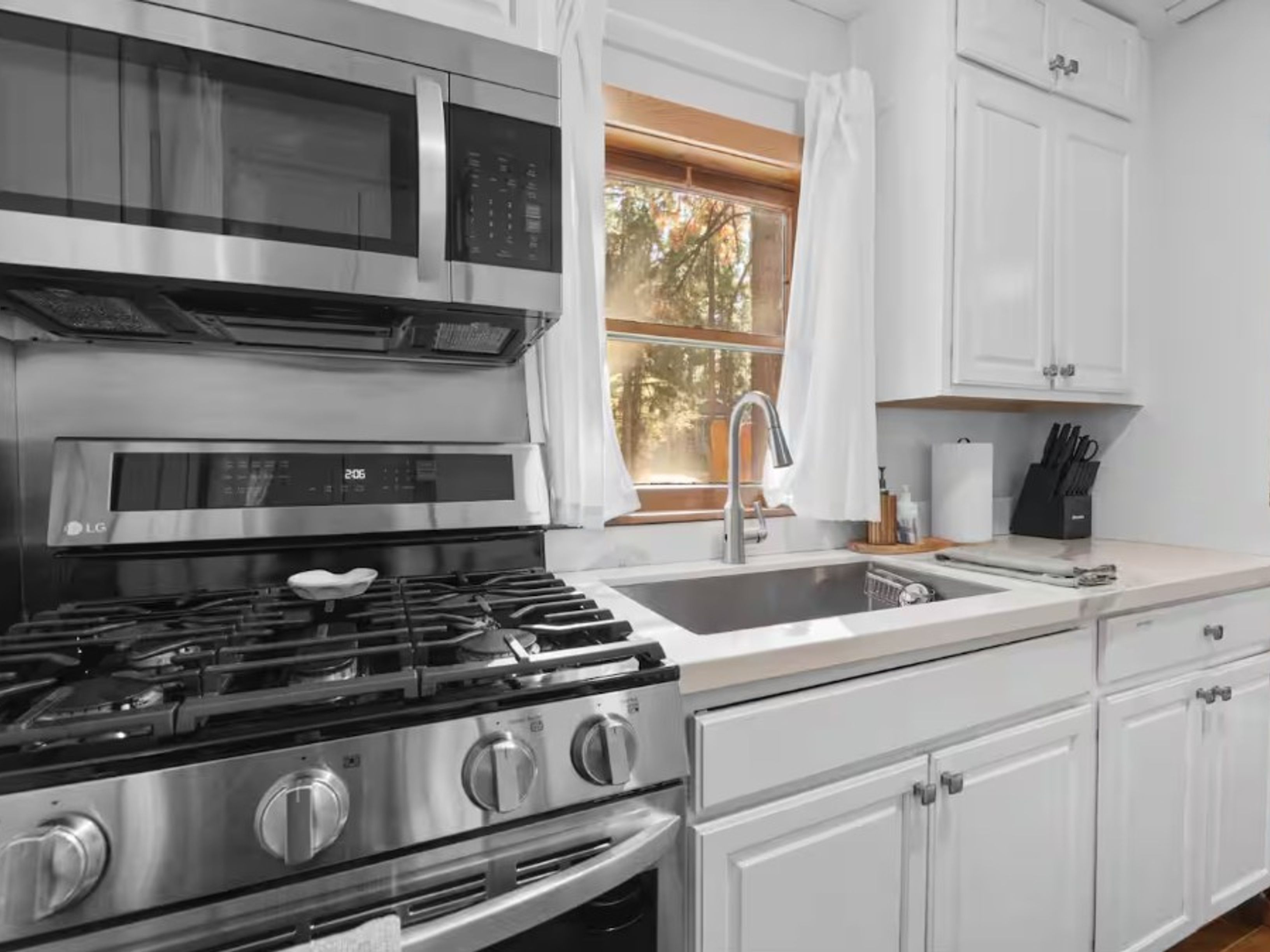  409 West Rainbow Boulevard, Big Bear, CA 92314 - 物件實景