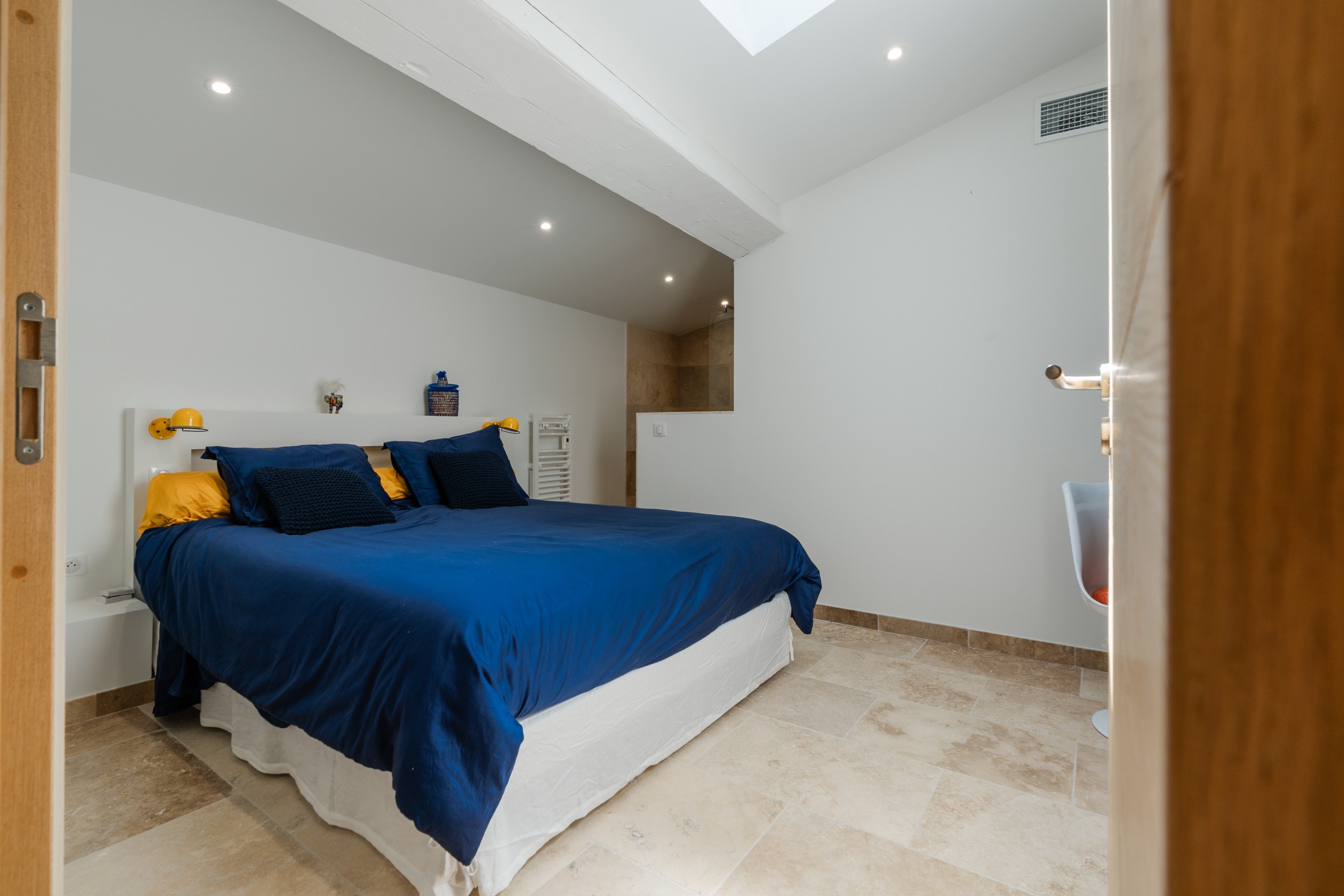  680m² of REFINEMENT & EXCEPTIONAL VOLUMES, just 6 minutes from the beach - 物件實景