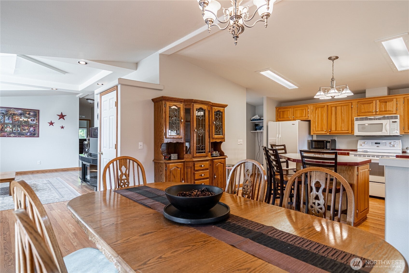 Manson, Washington, 98831, United States, 3 Bedrooms Bedrooms, ,2 BathroomsBathrooms,Residential,For Sale,1901379