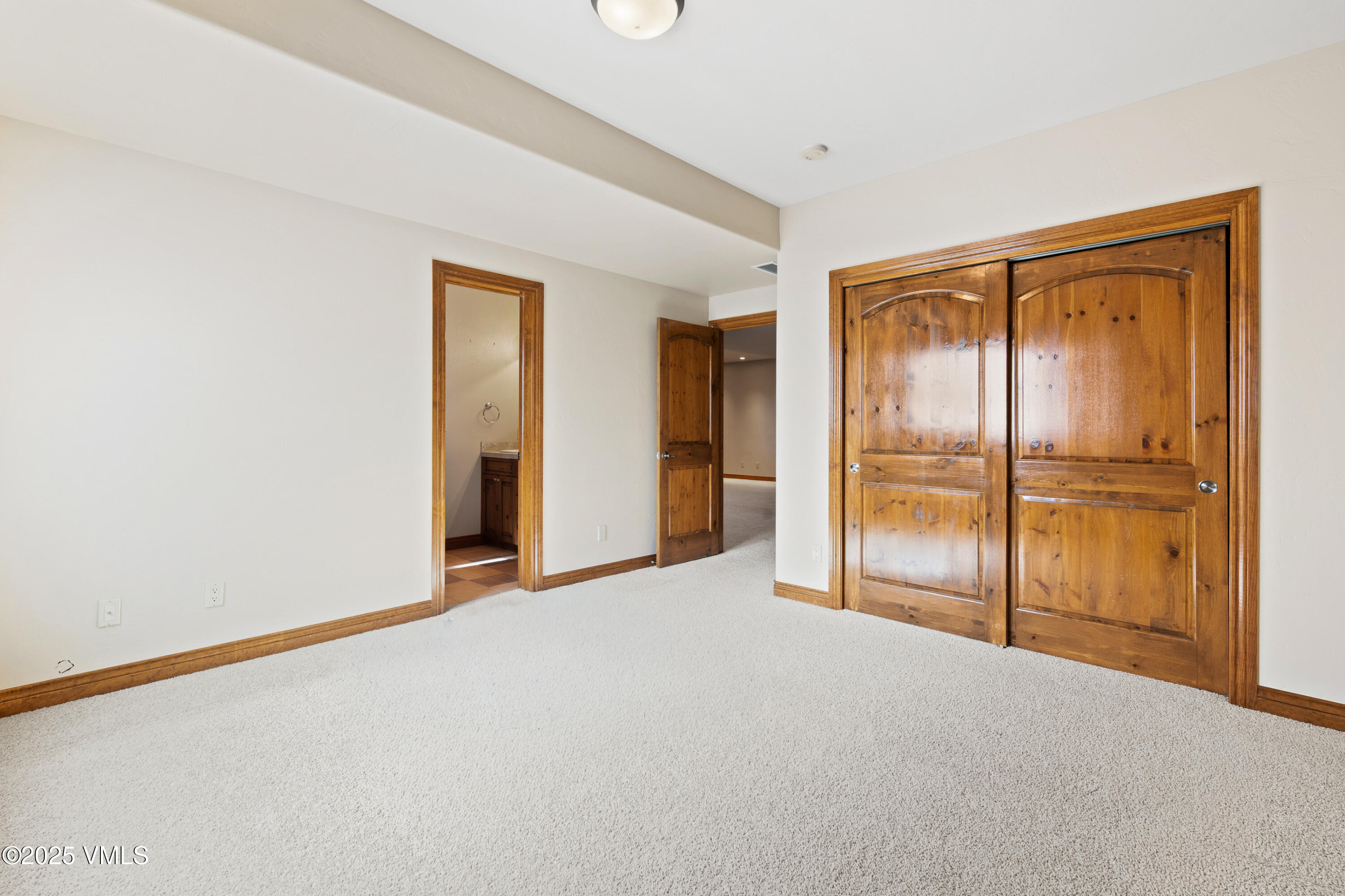 Gypsum, Colorado, 81637, United States, 6 Bedrooms Bedrooms, ,5 BathroomsBathrooms,Residential,For Sale,1987676