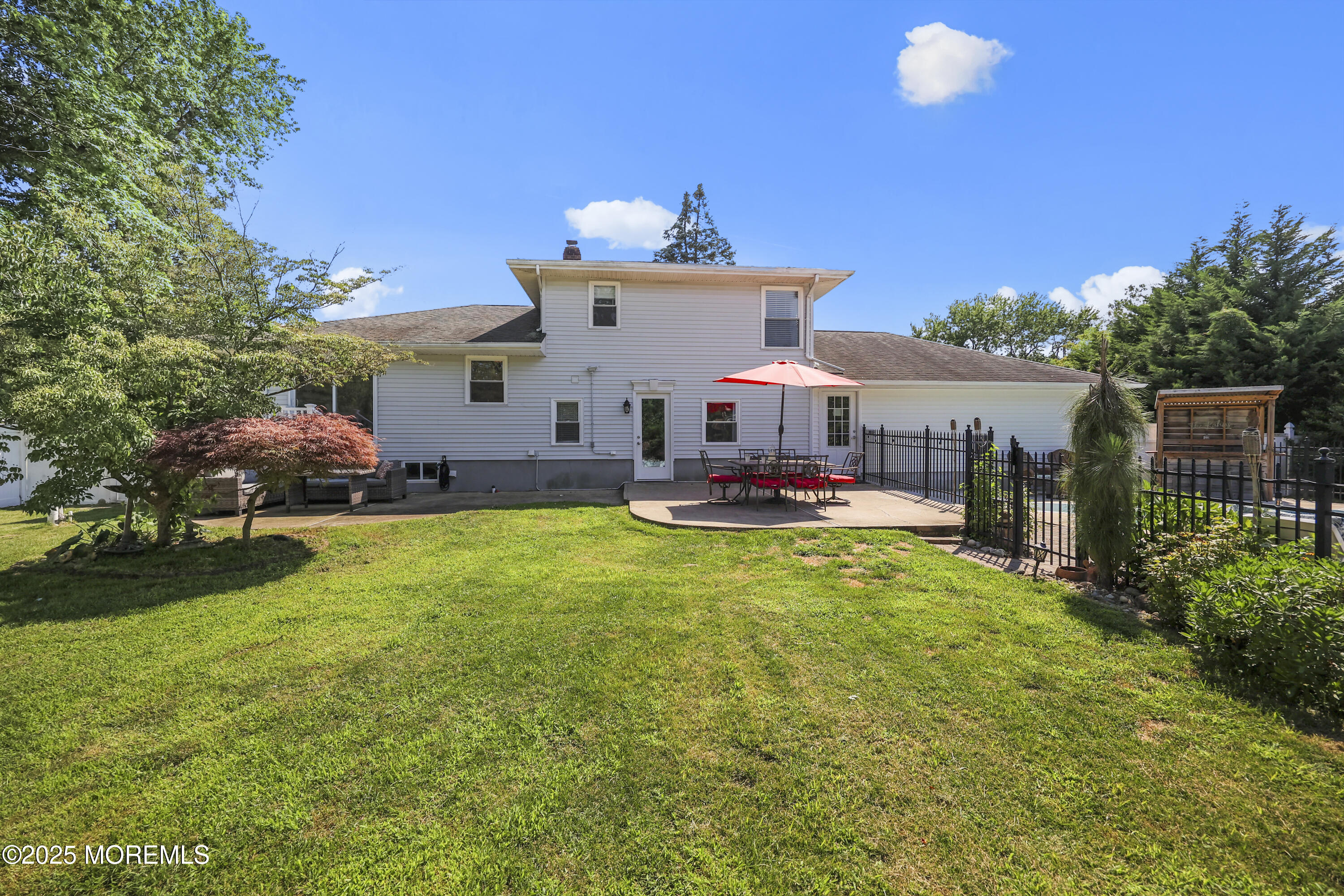 Howell, New Jersey, 07731, United States, 4 Bedrooms Bedrooms, ,2 BathroomsBathrooms,Residential,For Sale,1942279