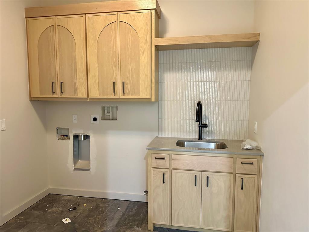 Goldsby, Oklahoma, 73093, United States, 4 Bedrooms Bedrooms, ,5 BathroomsBathrooms,Residential,For Sale,1992397