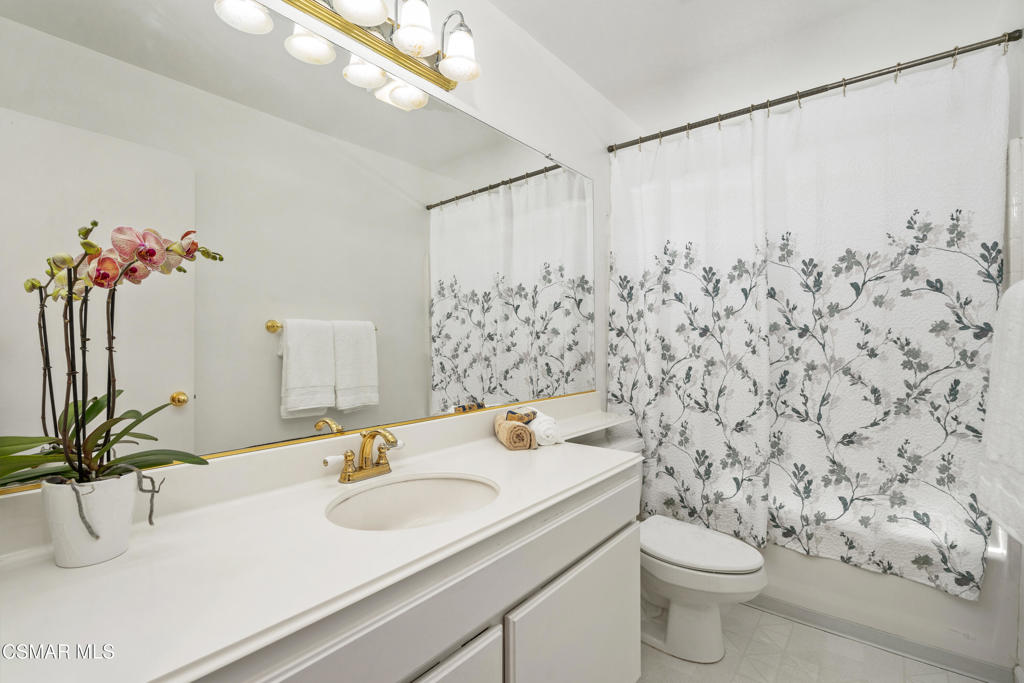 Ventura, California, 93004, United States, 4 Bedrooms Bedrooms, ,3 BathroomsBathrooms,Residential,For Sale,1911209