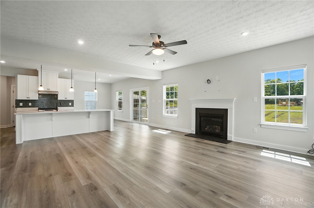 Xenia, Ohio, 45385, United States, 3 Bedrooms Bedrooms, ,4 BathroomsBathrooms,Residential,For Sale,1917092
