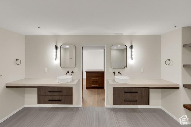 Salt Lake City, Utah, 84101, United States, 3 Bedrooms Bedrooms, ,3 BathroomsBathrooms,Residential,For Sale,1982809