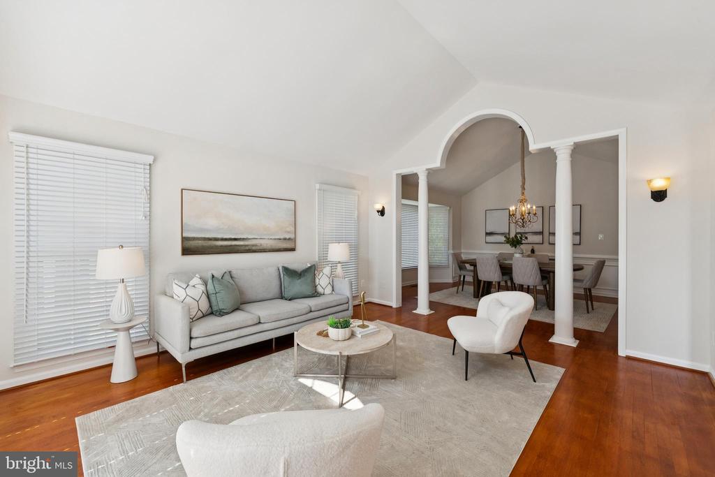 Fairfax Station, Virginia, 22039, United States, 5 Bedrooms Bedrooms, ,4 BathroomsBathrooms,Residential,For Sale,1887245