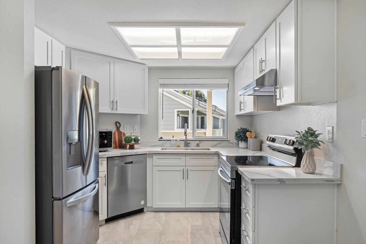 San Jose, California, 95131, United States, 2 Bedrooms Bedrooms, ,2 BathroomsBathrooms,Residential,For Sale,1988107