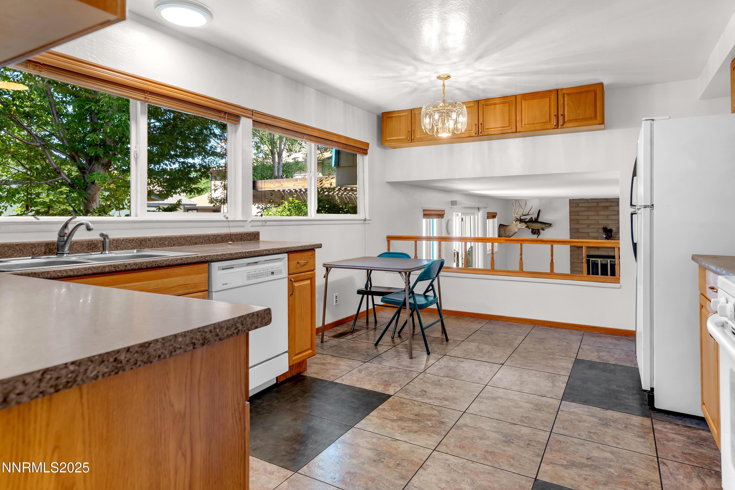 Reno, Nevada, 89502, United States, 4 Bedrooms Bedrooms, ,3 BathroomsBathrooms,Residential,For Sale,1959028