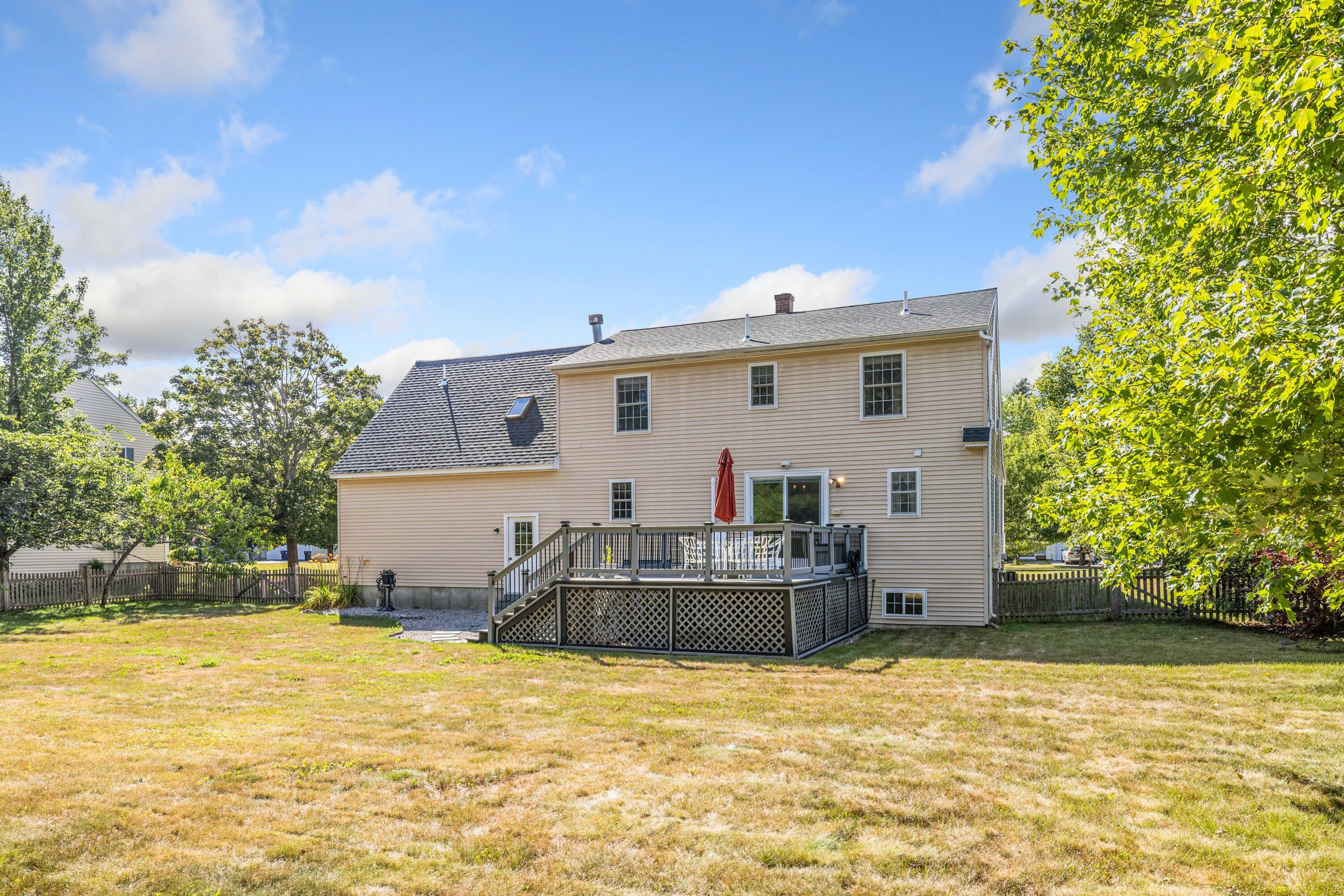 Kennebunk, Maine, 04043, United States, 4 Bedrooms Bedrooms, ,3 BathroomsBathrooms,Residential,For Sale,1901134