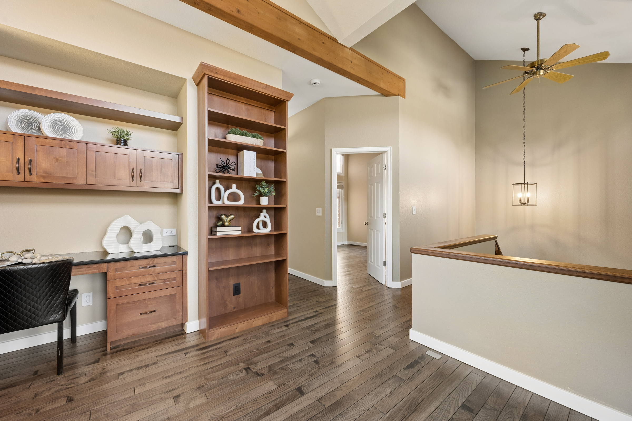  Beautifully Updated and Meticulously Maintained Home - 物件實景