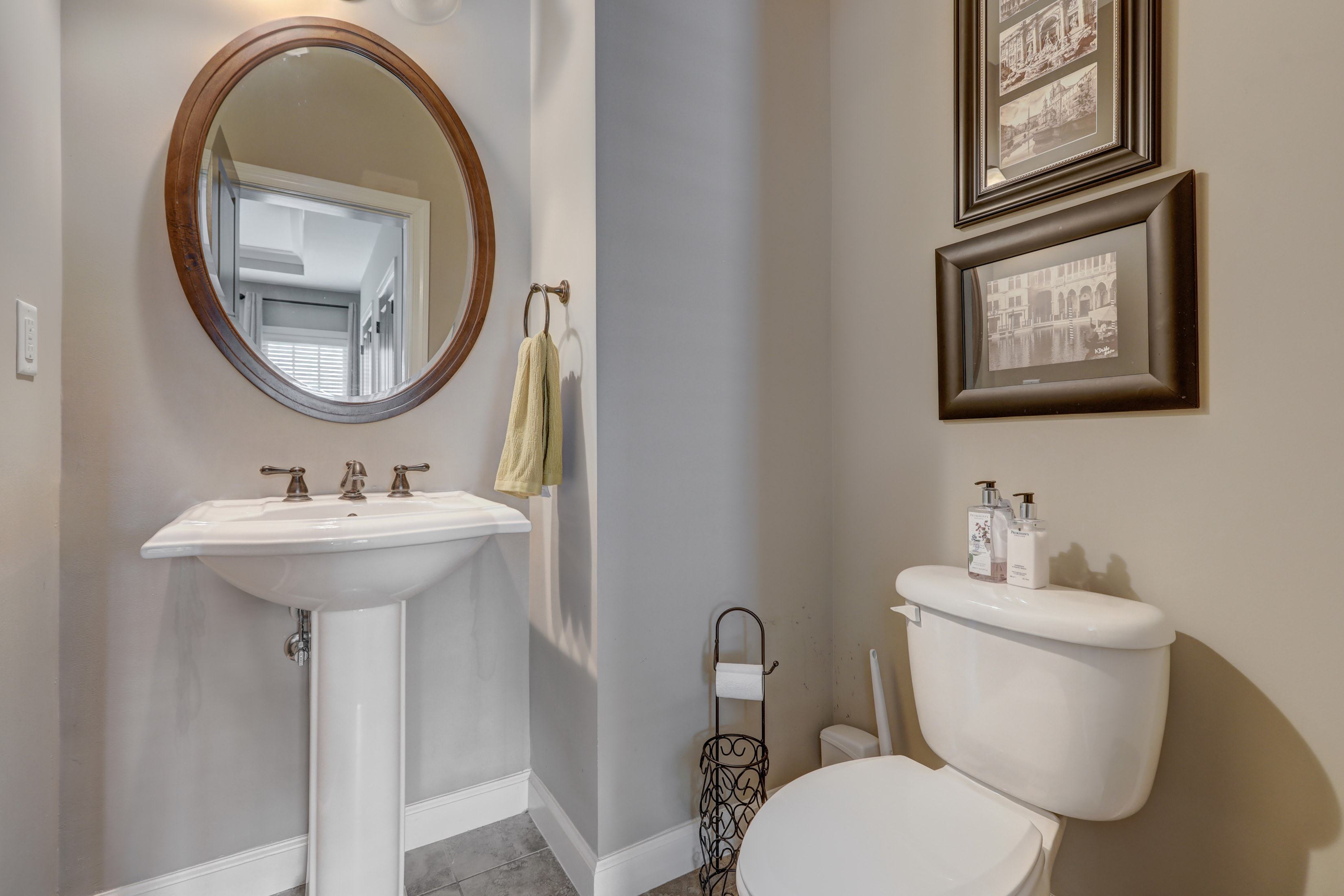  Exceptional End Unit Townhome in a Prime Smyrna Location - 物件實景