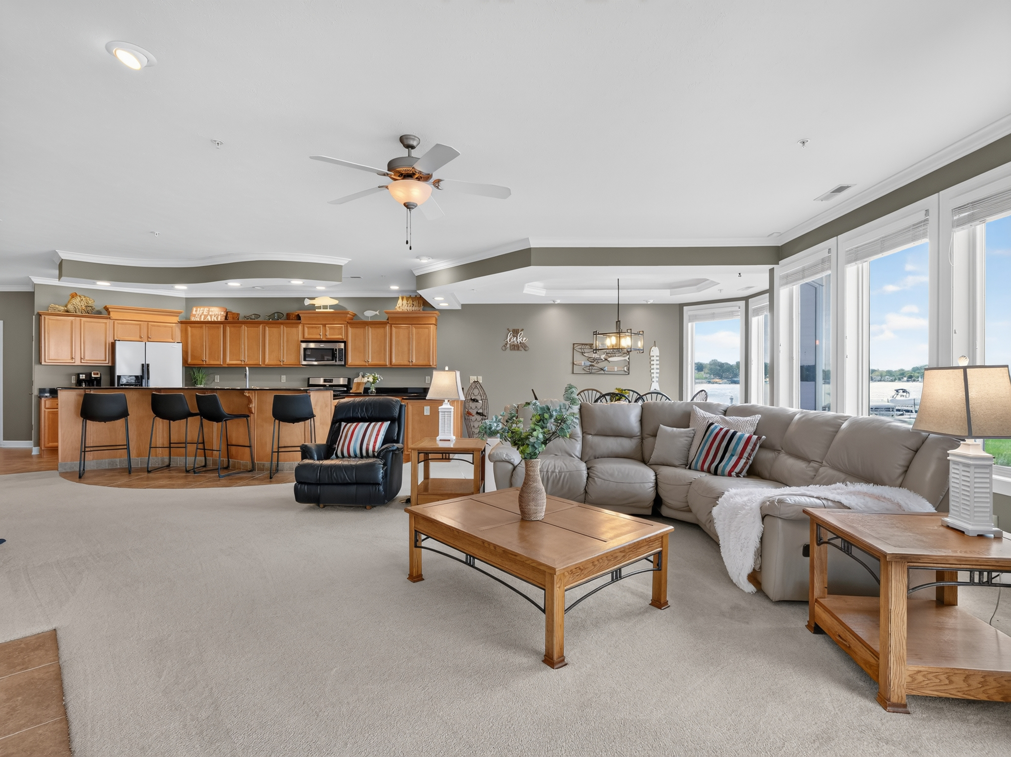  Ground Floor Condo with Sunset Lake Views - 物件實景