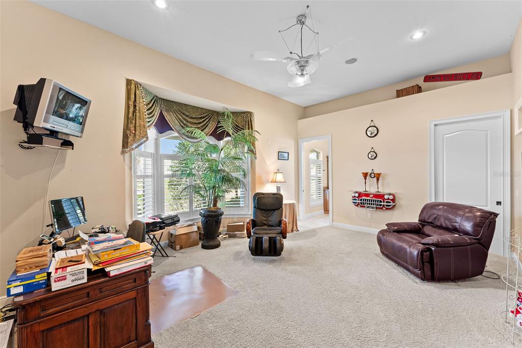 Thonotosassa, Florida, 33592, United States, 4 Bedrooms Bedrooms, ,7 BathroomsBathrooms,Residential,For Sale,1788935