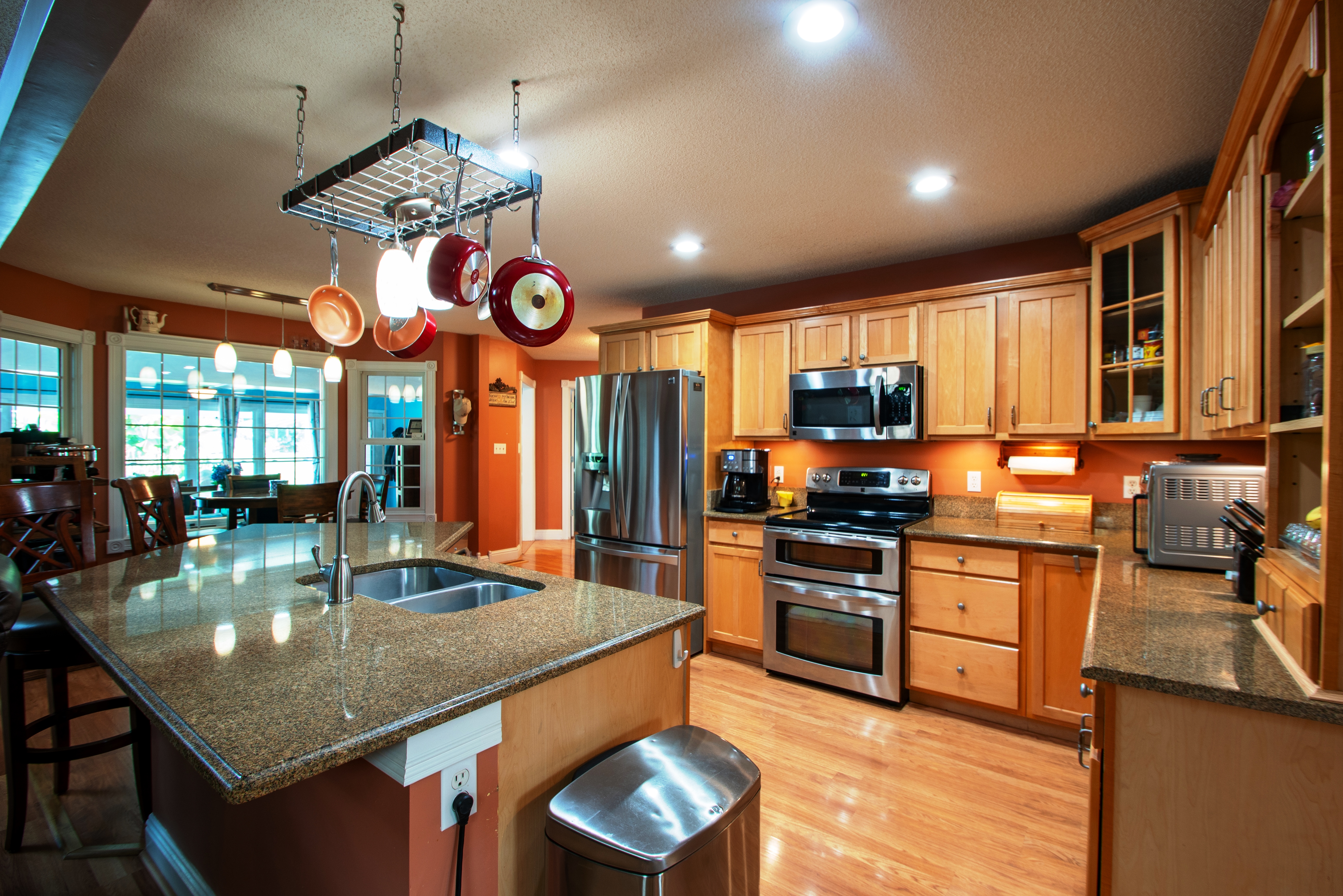 Paducah, Kentucky, 42003, United States, 4 Bedrooms Bedrooms, ,2 BathroomsBathrooms,Residential,For Sale,1974262