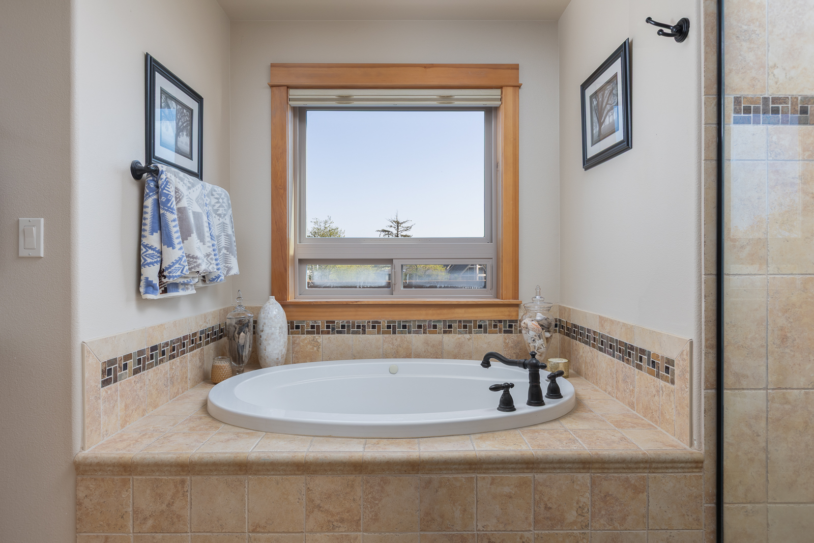 Pacific City, Oregon, 97135, United States, 5 Bedrooms Bedrooms, ,4 BathroomsBathrooms,Residential,For Sale,1998064