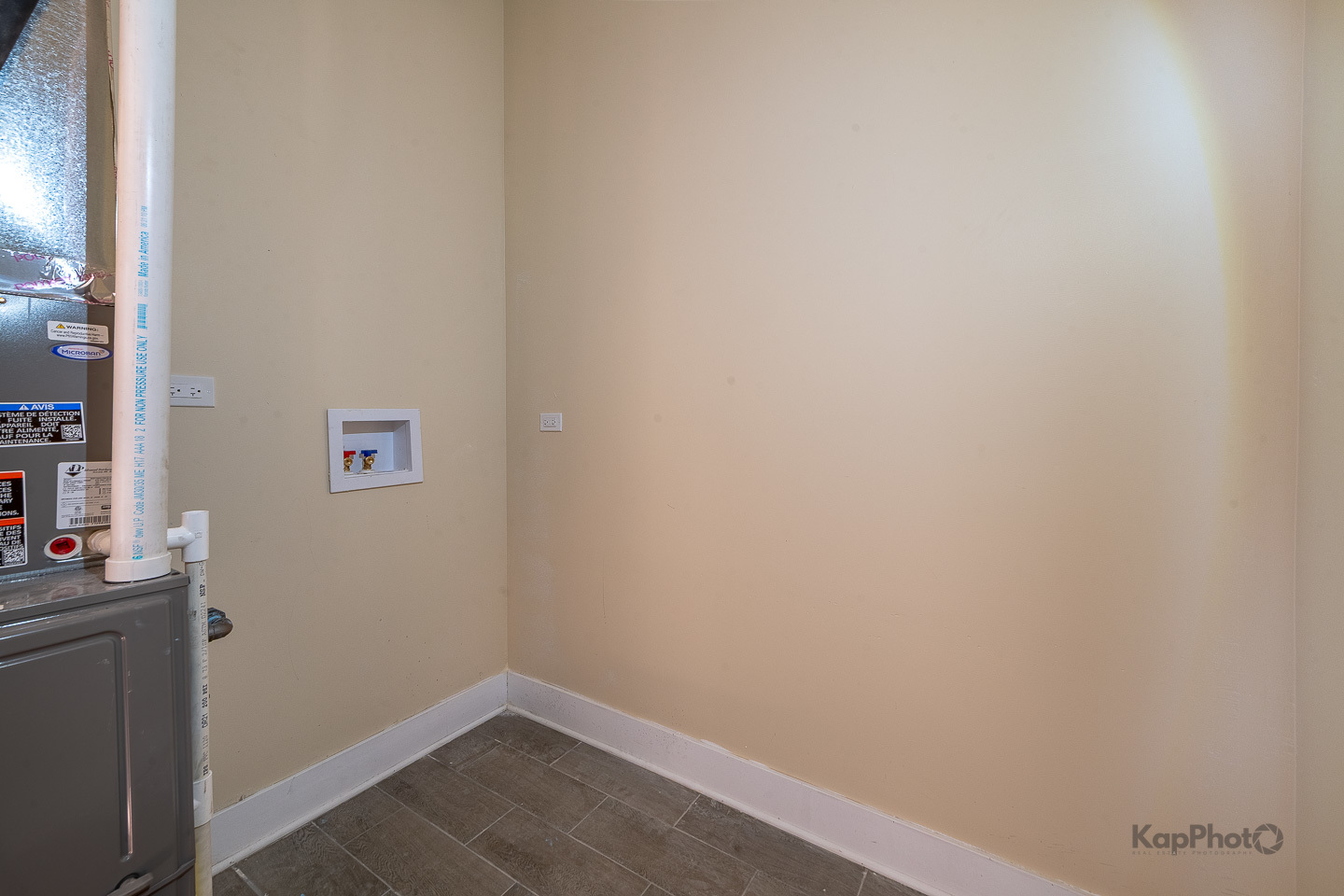 Chicago, Illinois, 60624, United States, 9 Bedrooms Bedrooms, ,Residential,For Sale,1979819