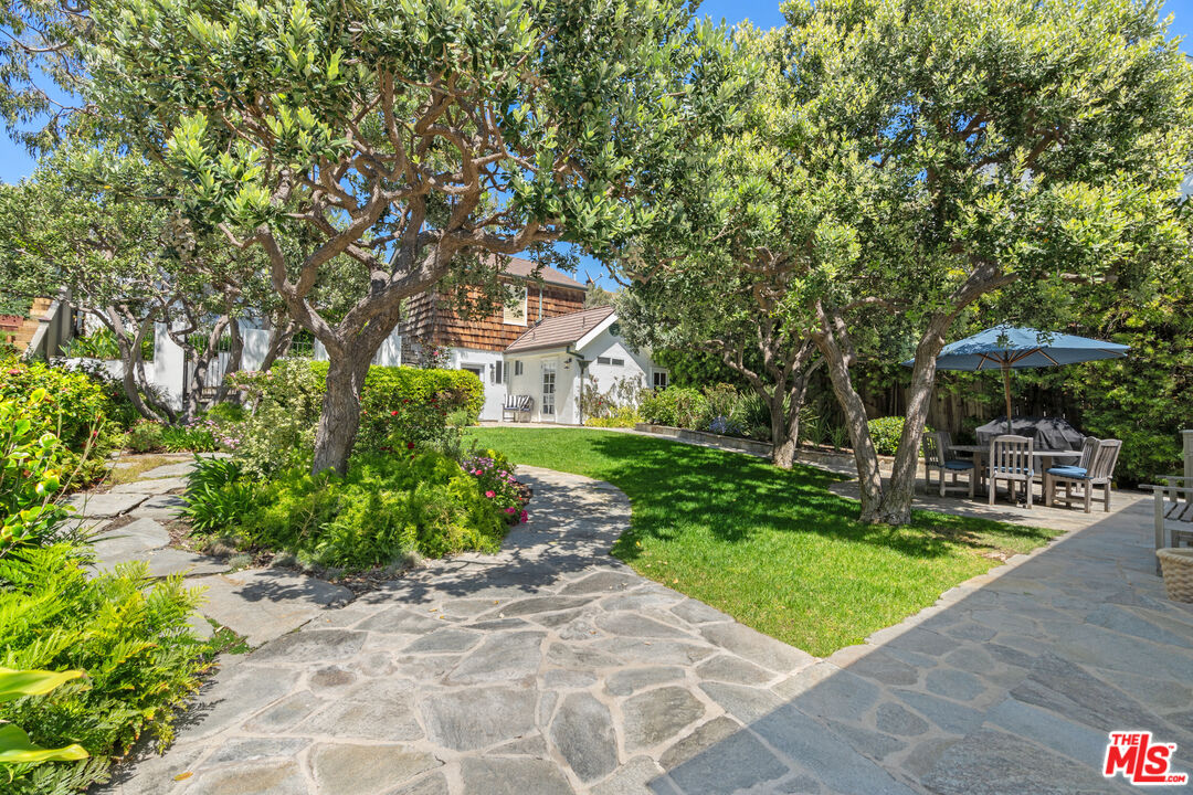 Malibu, California, 90265, United States, 5 Bedrooms Bedrooms, ,2 BathroomsBathrooms,Residential,For Sale,1752333
