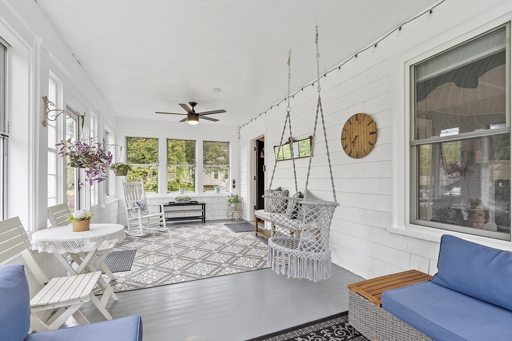 Lunenburg, Massachusetts, 01462, United States, 4 Bedrooms Bedrooms, ,2 BathroomsBathrooms,Residential,For Sale,1876161