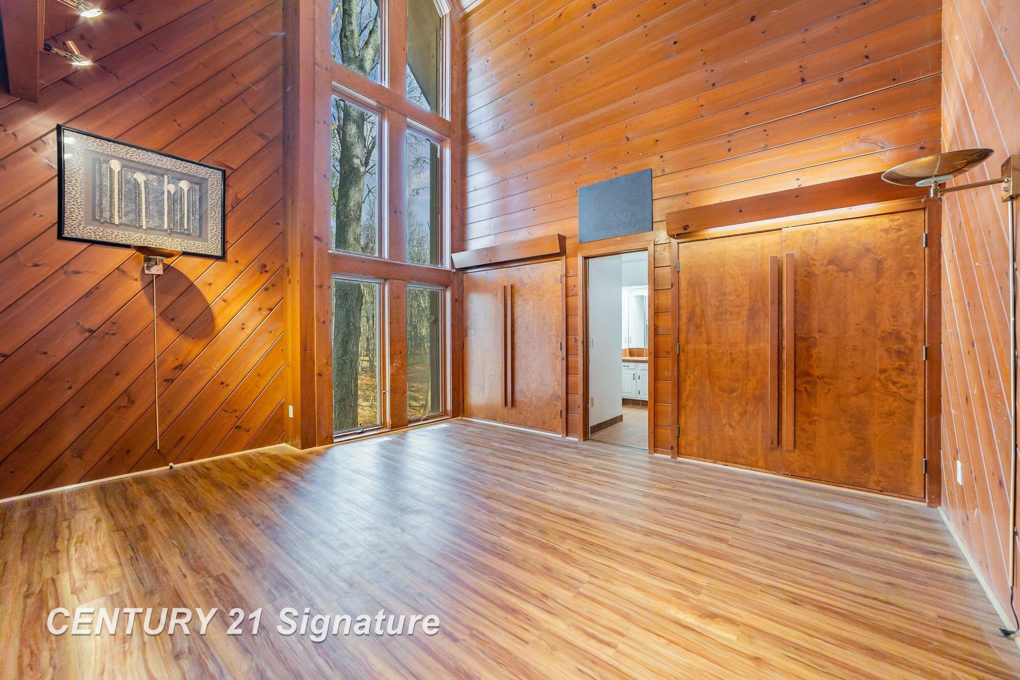 Saginaw, Michigan, 48609, United States, 4 Bedrooms Bedrooms, ,3 BathroomsBathrooms,Residential,For Sale,1994235